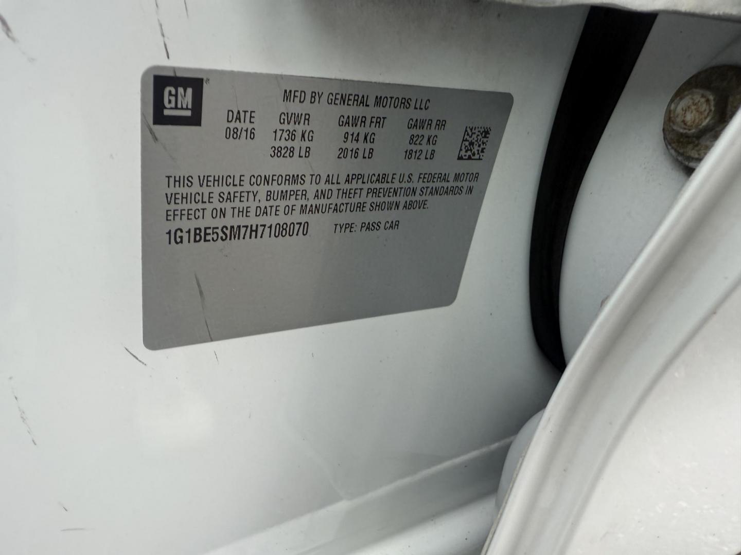 2017 White /Black Chevrolet Cruze LT Auto (1G1BE5SM7H7) with an 1.4L I4 DOHC 16V TURBO engine, Automatic transmission, located at 11115 Chardon Rd. , Chardon, OH, 44024, (440) 214-9705, 41.580246, -81.241943 - 2017 Chevrolet Cruze LT – Exceptional Fuel Economy, Modern Features, and Comfortable Driving Experience efficient and stylish driving with this 2017 Chevrolet Cruze LT. Powered by a spirited 1.4L turbocharged EcoTec engine paired with a smooth 6-speed automatic transmission, this sedan provides - Photo#31