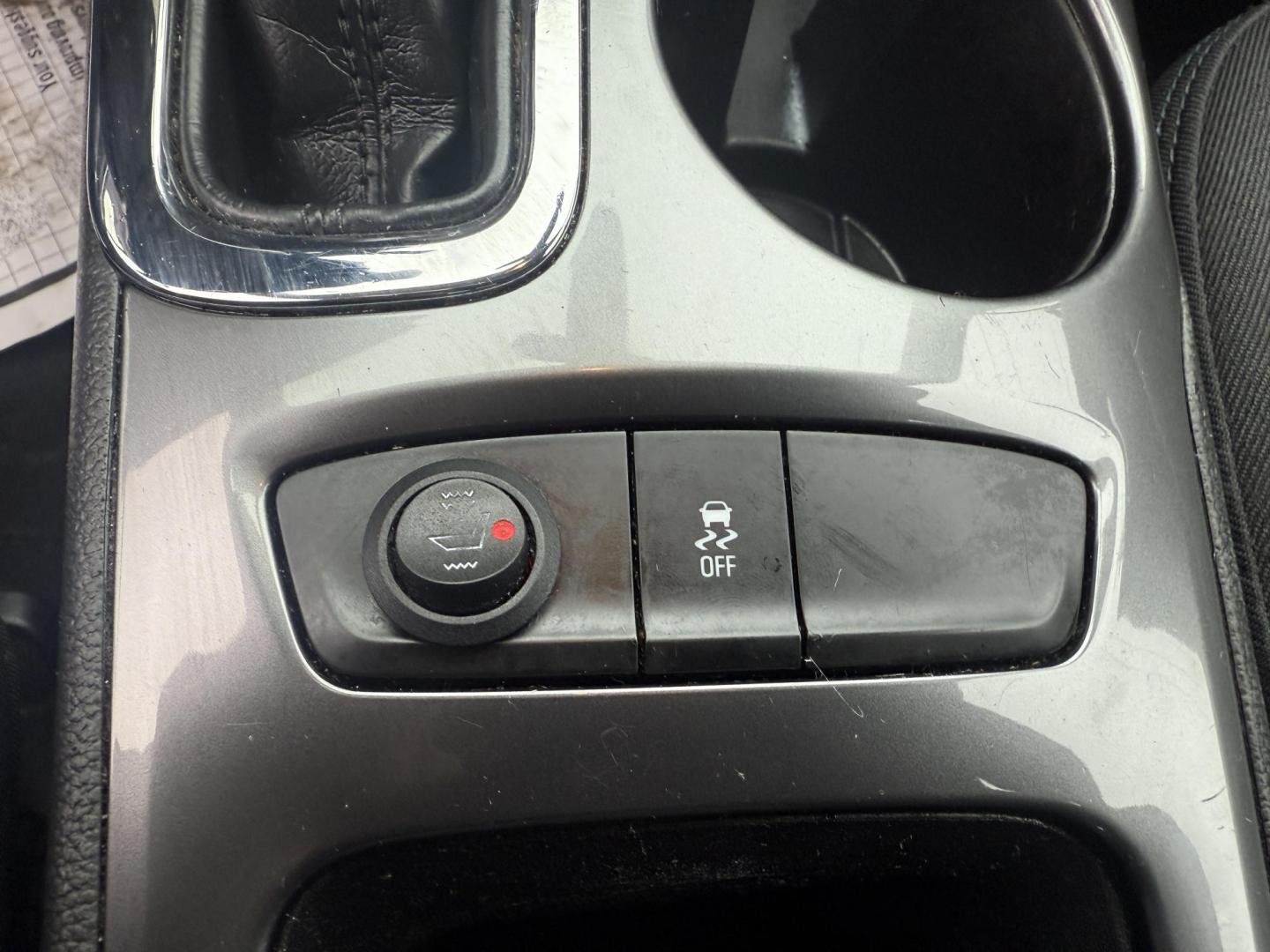 2017 White /Black Chevrolet Cruze LT Auto (1G1BE5SM7H7) with an 1.4L I4 DOHC 16V TURBO engine, Automatic transmission, located at 11115 Chardon Rd. , Chardon, OH, 44024, (440) 214-9705, 41.580246, -81.241943 - 2017 Chevrolet Cruze LT – Exceptional Fuel Economy, Modern Features, and Comfortable Driving Experience efficient and stylish driving with this 2017 Chevrolet Cruze LT. Powered by a spirited 1.4L turbocharged EcoTec engine paired with a smooth 6-speed automatic transmission, this sedan provides - Photo#33