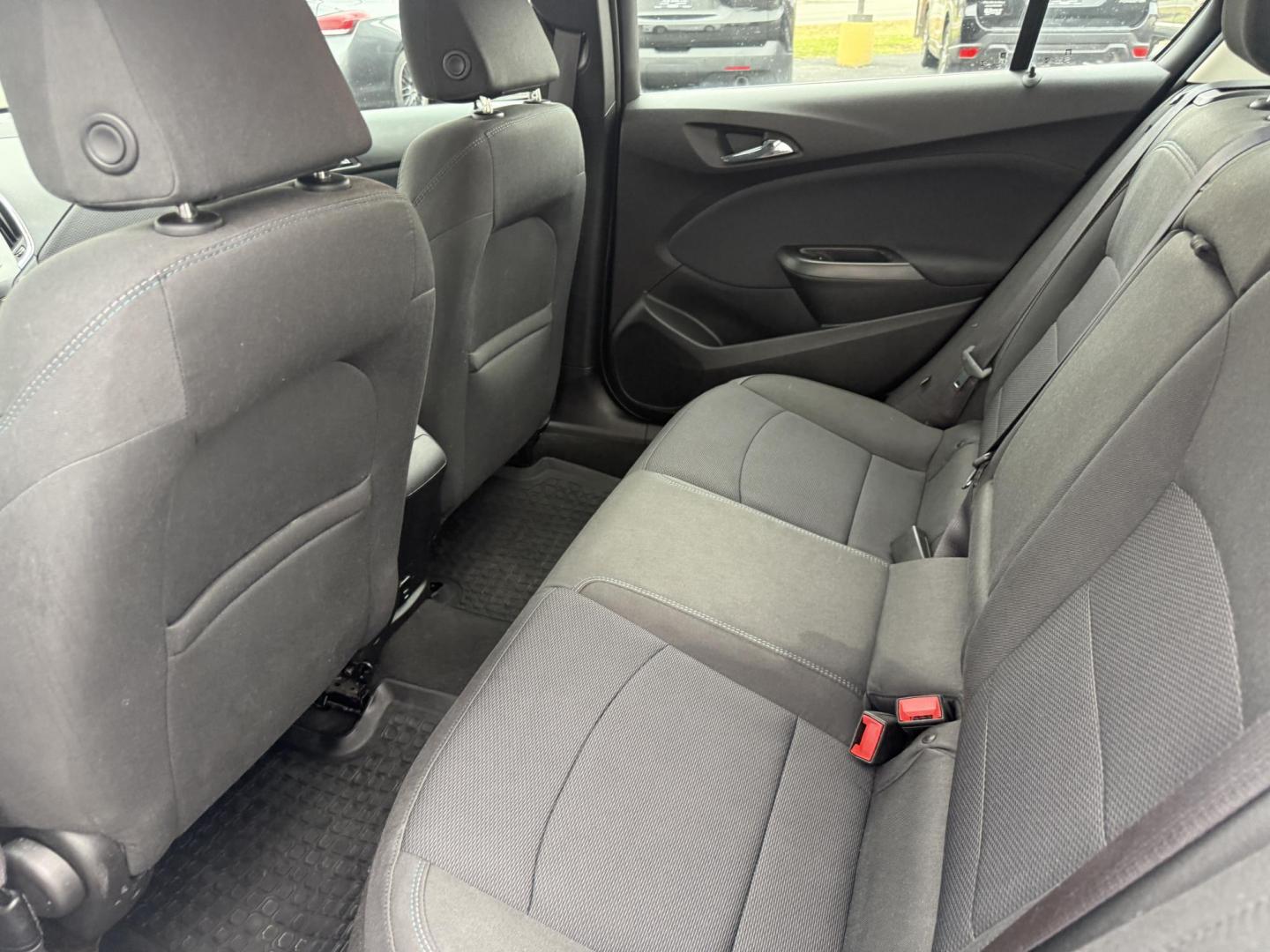 2017 White /Black Chevrolet Cruze LT Auto (1G1BE5SM7H7) with an 1.4L I4 DOHC 16V TURBO engine, Automatic transmission, located at 11115 Chardon Rd. , Chardon, OH, 44024, (440) 214-9705, 41.580246, -81.241943 - 2017 Chevrolet Cruze LT – Exceptional Fuel Economy, Modern Features, and Comfortable Driving Experience efficient and stylish driving with this 2017 Chevrolet Cruze LT. Powered by a spirited 1.4L turbocharged EcoTec engine paired with a smooth 6-speed automatic transmission, this sedan provides - Photo#34