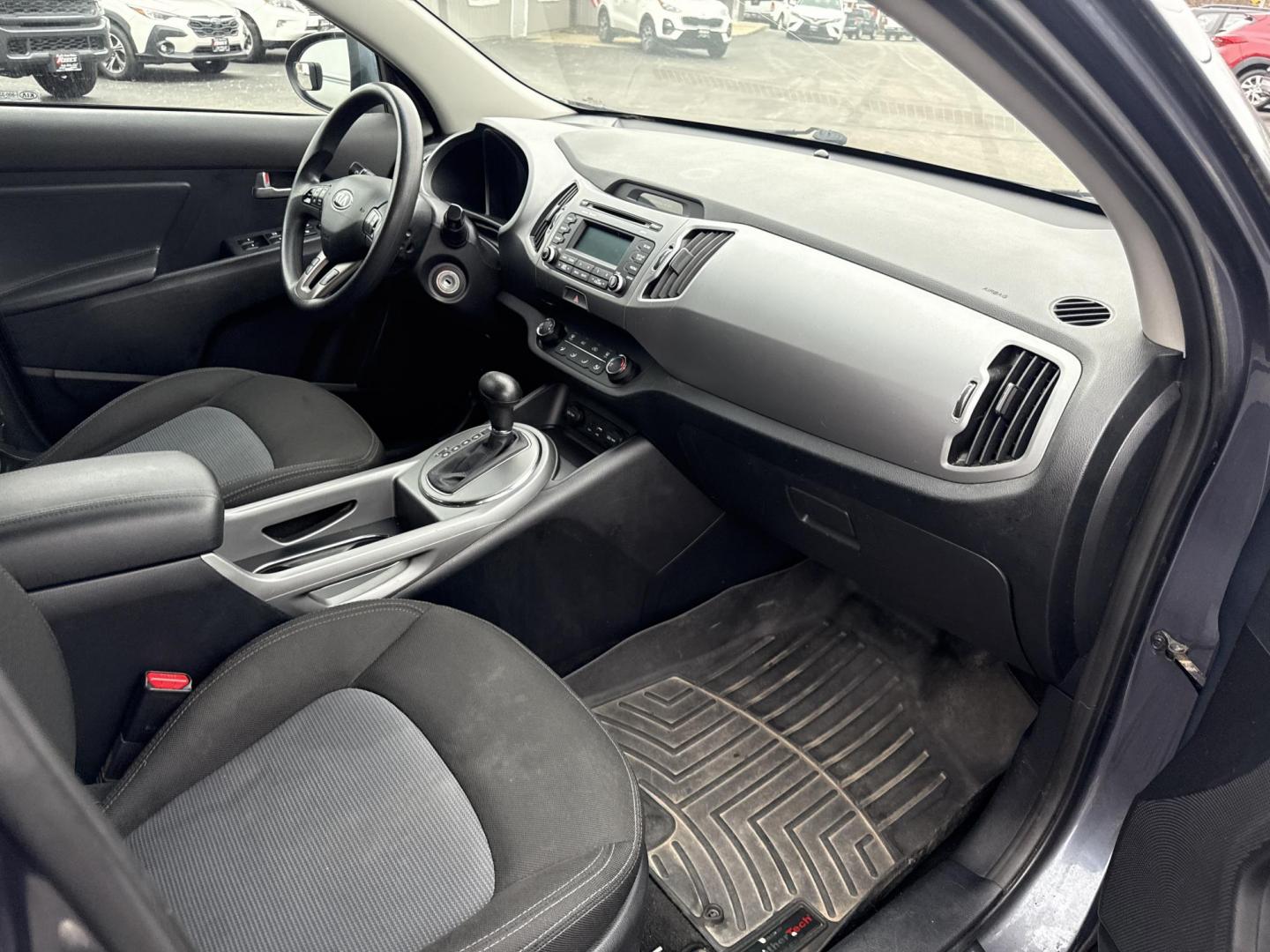 2015 Blue /Black Kia Sportage LX FWD (KNDPB3AC6F7) with an 2.4L I4 DOHC 16V engine, Automatic transmission, located at 11115 Chardon Rd. , Chardon, OH, 44024, (440) 214-9705, 41.580246, -81.241943 - 2015 Kia Sportage LX FWD – Efficient, Reliable, and Ready for Your Next Adventure Drive with confidence in this 2015 Kia Sportage LX FWD, featuring a fuel-efficient 2.4L I4 GDI engine paired with a smooth 6-speed automatic transmission. With up to 28 MPG highway, this SUV is perfect for daily c - Photo#37