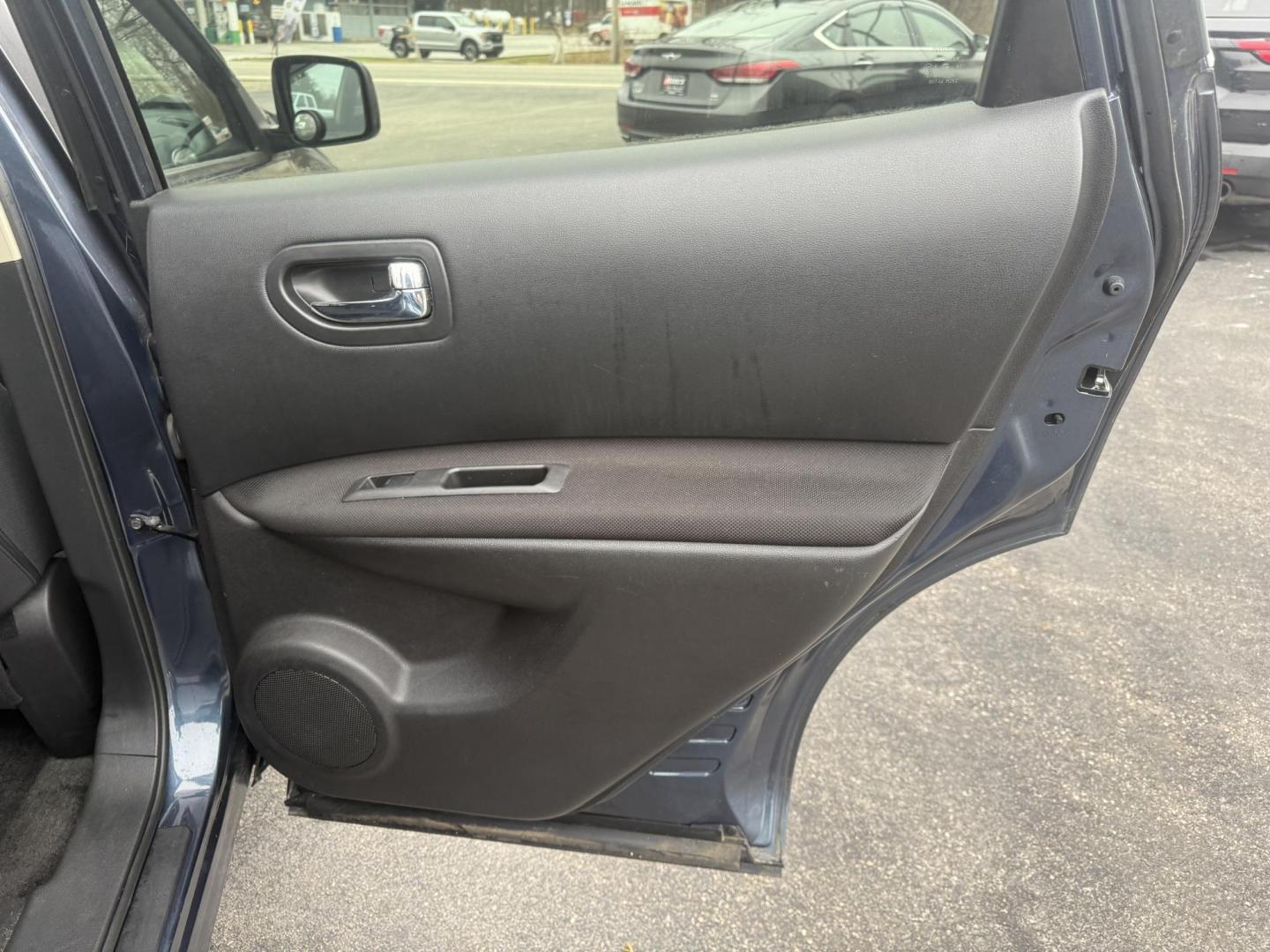 2015 Blue /Black Nissan Rogue Select S AWD (JN8AS5MV2FW) with an 2.5L I4 DOHC 16V engine, Automatic transmission, located at 11115 Chardon Rd. , Chardon, OH, 44024, (440) 214-9705, 41.580246, -81.241943 - 2015 Nissan Rogue Select S AWD – Reliable Performance, Versatile Capability, and Modern Convenience Take on any road with confidence in this 2015 Nissan Rogue Select S AWD. Powered by a dependable 2.5L I4 engine, this SUV delivers an impressive 26 MPG highway and offers versatile all-wheel driv - Photo#36