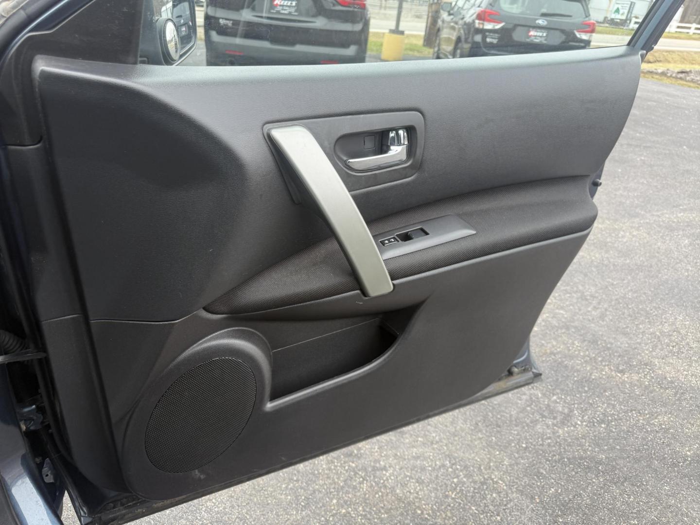 2015 Blue /Black Nissan Rogue Select S AWD (JN8AS5MV2FW) with an 2.5L I4 DOHC 16V engine, Automatic transmission, located at 11115 Chardon Rd. , Chardon, OH, 44024, (440) 214-9705, 41.580246, -81.241943 - 2015 Nissan Rogue Select S AWD – Reliable Performance, Versatile Capability, and Modern Convenience Take on any road with confidence in this 2015 Nissan Rogue Select S AWD. Powered by a dependable 2.5L I4 engine, this SUV delivers an impressive 26 MPG highway and offers versatile all-wheel driv - Photo#41