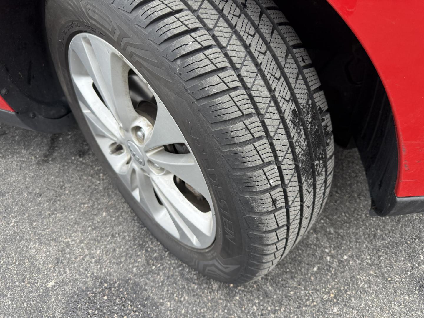 2015 Red /Black Kia Soul + (KNDJP3A54F7) with an 2.0L I4 DOHC 16V engine, Automatic transmission, located at 11115 Chardon Rd. , Chardon, OH, 44024, (440) 214-9705, 41.580246, -81.241943 - 2015 Kia Soul + – Stylish, Efficient, and Ready for Anything Drive in style and confidence with this 2015 Kia Soul +, a one-owner vehicle with just 51,736 miles. Powered by a reliable 2.0L I4 GDI engine paired with a smooth 6-speed automatic transmission, this Kia Soul delivers an impressive 30 - Photo#4