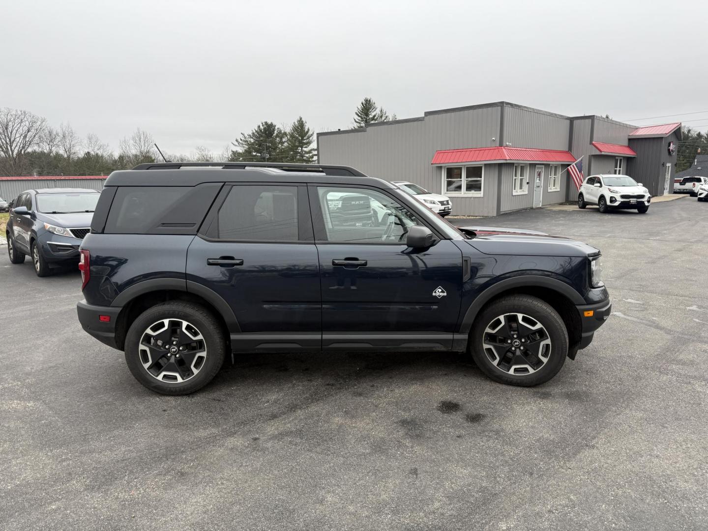 2021 Blue /Black Ford Bronco Sport Outer Banks (3FMCR9C69MR) with an 1.5L I3 DOHC 12V TURBO engine, Automatic transmission, located at 11115 Chardon Rd. , Chardon, OH, 44024, (440) 214-9705, 41.580246, -81.241943 - 2021 Ford Bronco Sport Badlands 4WD – Adventure-Ready Performance, Premium Comfort, and Cutting-Edge Safety Conquer any terrain with confidence in this 2021 Ford Bronco Sport Badlands 4WD. Powered by a lively 1.5L turbocharged I3 EcoBoost engine paired with an 8-speed automatic transmission, th - Photo#18