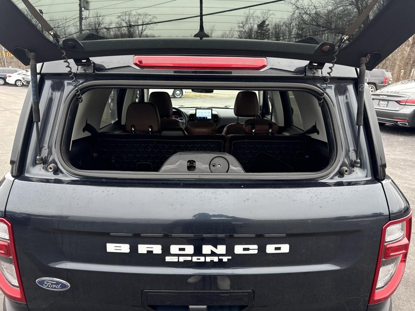 2021 Blue /Black Ford Bronco Sport Outer Banks (3FMCR9C69MR) with an 1.5L I3 DOHC 12V TURBO engine, Automatic transmission, located at 11115 Chardon Rd. , Chardon, OH, 44024, (440) 214-9705, 41.580246, -81.241943 - 2021 Ford Bronco Sport Badlands 4WD – Adventure-Ready Performance, Premium Comfort, and Cutting-Edge Safety Conquer any terrain with confidence in this 2021 Ford Bronco Sport Badlands 4WD. Powered by a lively 1.5L turbocharged I3 EcoBoost engine paired with an 8-speed automatic transmission, th - Photo#43