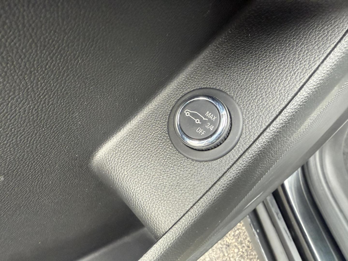 2022 Black /Black Chevrolet Traverse LT Leather AWD (1GNEVHKW6NJ) with an 3.6L V6 DOHC 24V engine, Automatic transmission, located at 11115 Chardon Rd. , Chardon, OH, 44024, (440) 214-9705, 41.580246, -81.241943 - 2022 Chevrolet Traverse LT Leather AWD – Bold Style, Premium Comfort, and Advanced Safety Make a statement with this stunning 2022 Chevrolet Traverse LT Leather AWD in Mosaic Black Metallic, featuring eye-catching 18" black wheels for a sporty, sophisticated look. Under the hood, a powerful 3.6 - Photo#33