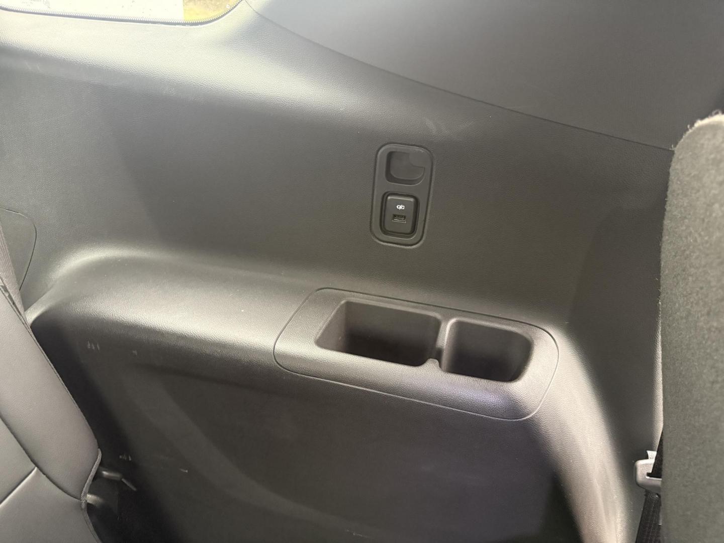 2022 Black /Black Chevrolet Traverse LT Leather AWD (1GNEVHKW6NJ) with an 3.6L V6 DOHC 24V engine, Automatic transmission, located at 11115 Chardon Rd. , Chardon, OH, 44024, (440) 214-9705, 41.580246, -81.241943 - 2022 Chevrolet Traverse LT Leather AWD – Bold Style, Premium Comfort, and Advanced Safety Make a statement with this stunning 2022 Chevrolet Traverse LT Leather AWD in Mosaic Black Metallic, featuring eye-catching 18" black wheels for a sporty, sophisticated look. Under the hood, a powerful 3.6 - Photo#44