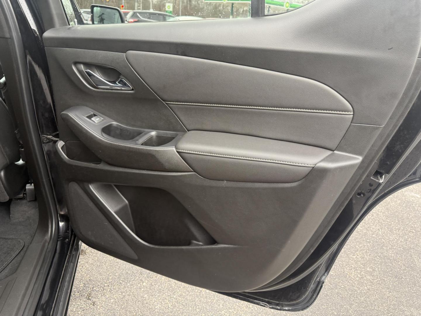 2022 Black /Black Chevrolet Traverse LT Leather AWD (1GNEVHKW6NJ) with an 3.6L V6 DOHC 24V engine, Automatic transmission, located at 11115 Chardon Rd. , Chardon, OH, 44024, (440) 214-9705, 41.580246, -81.241943 - 2022 Chevrolet Traverse LT Leather AWD – Bold Style, Premium Comfort, and Advanced Safety Make a statement with this stunning 2022 Chevrolet Traverse LT Leather AWD in Mosaic Black Metallic, featuring eye-catching 18" black wheels for a sporty, sophisticated look. Under the hood, a powerful 3.6 - Photo#49