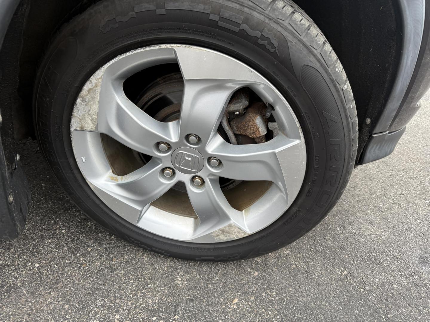 2016 Gray /Black Honda HR-V EX 4WD CVT (3CZRU6H50GM) with an 1.8L I4 DOHC 16V engine, Automatic transmission, located at 11115 Chardon Rd. , Chardon, OH, 44024, (440) 214-9705, 41.580246, -81.241943 - 2016 Honda HR-V EX AWD – Efficient, Versatile, and Loaded with Modern Comforts Experience practical versatility with this 2016 Honda HR-V EX AWD. Powered by a reliable 1.8L I4 engine and equipped with Eco Mode and Sport Mode, this SUV delivers an impressive 32 MPG highway, making it perfect for - Photo#5