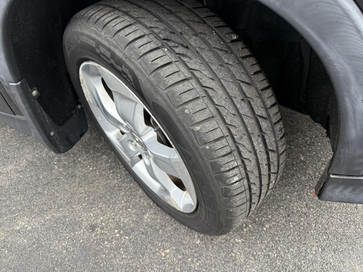 2016 Gray /Black Honda HR-V EX 4WD CVT (3CZRU6H50GM) with an 1.8L I4 DOHC 16V engine, Automatic transmission, located at 11115 Chardon Rd. , Chardon, OH, 44024, (440) 214-9705, 41.580246, -81.241943 - 2016 Honda HR-V EX AWD – Efficient, Versatile, and Loaded with Modern Comforts Experience practical versatility with this 2016 Honda HR-V EX AWD. Powered by a reliable 1.8L I4 engine and equipped with Eco Mode and Sport Mode, this SUV delivers an impressive 32 MPG highway, making it perfect for - Photo#4