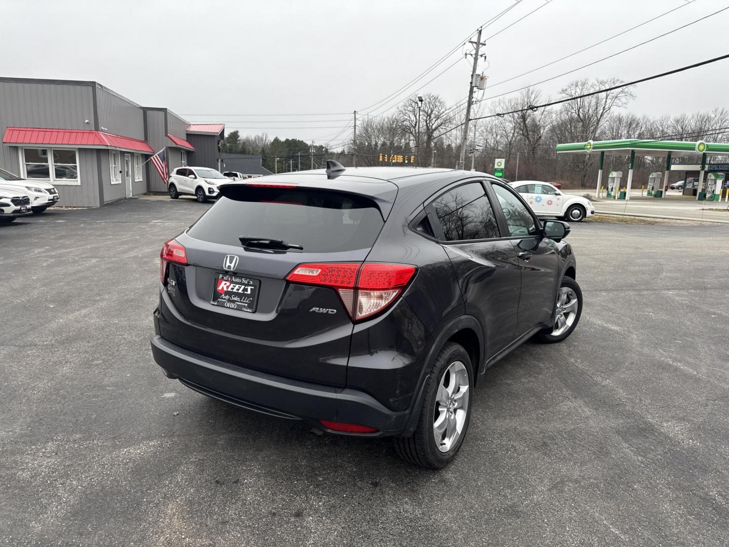 2016 Gray /Black Honda HR-V EX 4WD CVT (3CZRU6H50GM) with an 1.8L I4 DOHC 16V engine, Automatic transmission, located at 11115 Chardon Rd. , Chardon, OH, 44024, (440) 214-9705, 41.580246, -81.241943 - 2016 Honda HR-V EX AWD – Efficient, Versatile, and Loaded with Modern Comforts Experience practical versatility with this 2016 Honda HR-V EX AWD. Powered by a reliable 1.8L I4 engine and equipped with Eco Mode and Sport Mode, this SUV delivers an impressive 32 MPG highway, making it perfect for - Photo#8
