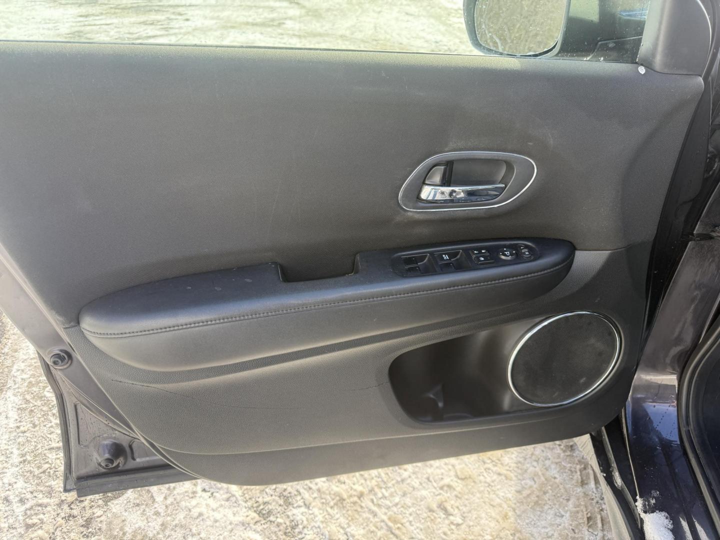 2016 Gray /Black Honda HR-V EX 4WD CVT (3CZRU6H50GM) with an 1.8L I4 DOHC 16V engine, Automatic transmission, located at 11115 Chardon Rd. , Chardon, OH, 44024, (440) 214-9705, 41.580246, -81.241943 - Photo#30