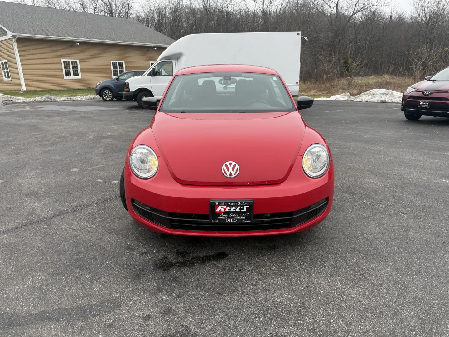 2016 Red /Black Volkswagen Beetle 1.8T S (3VWF17AT4GM) with an 1.8L I4 DOHC 16V Turbo engine, Automatic transmission, located at 11115 Chardon Rd. , Chardon, OH, 44024, (440) 214-9705, 41.580246, -81.241943 - 2016 Volkswagen Beetle 1.8T S – Turbocharged Fun, Modern Features, and Iconic Style Make every drive memorable in this 2016 Volkswagen Beetle 1.8T S! Under the hood, a lively 1.8L turbocharged engine pairs with a smooth 6-speed automatic transmission to deliver peppy performance and outstanding - Photo#1