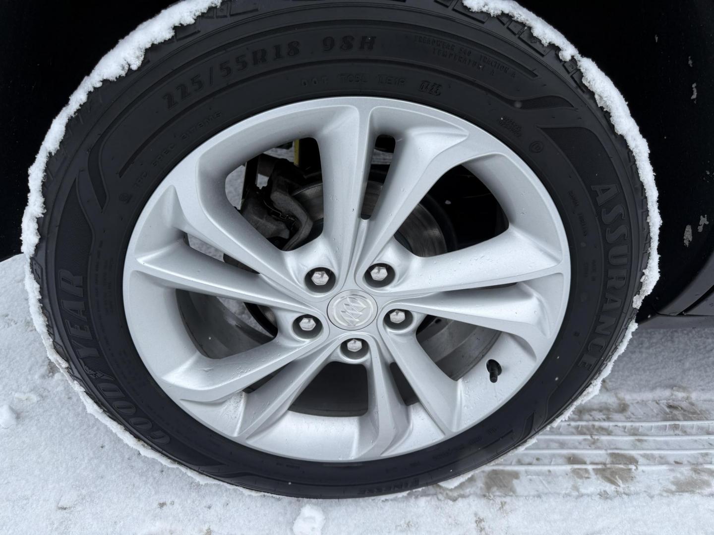 2023 White /Black Buick Encore GX Preferred AWD (KL4MMCSL9PB) with an 1.3L I3 TURBO engine, Automatic transmission, located at 547 E. Main St., Orwell, OH, 44076, (440) 437-5893, 41.535435, -80.847855 - One Owner ---- 2022 Buick Encore GX Preferred AWD – Modern Comfort, Advanced Safety, and All-Weather Confidence Upgrade your daily drive with this 2022 Buick Encore GX Preferred AWD. Powered by a fuel-efficient 1.3L turbocharged EcoTec engine and a responsive 9-speed automatic transmission, thi - Photo#22