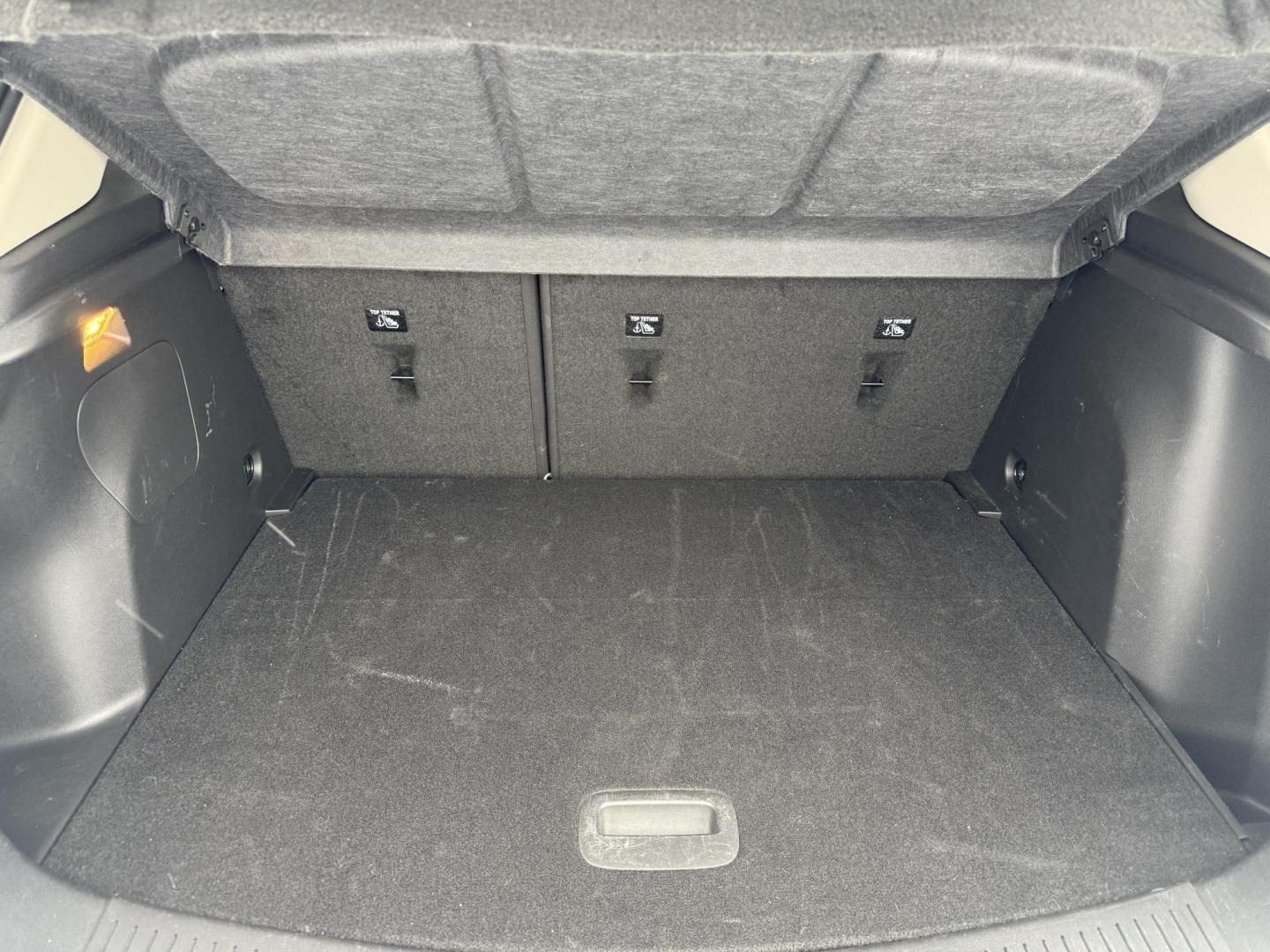 2023 White /Black Buick Encore GX Preferred AWD (KL4MMCSL9PB) with an 1.3L I3 TURBO engine, Automatic transmission, located at 547 E. Main St., Orwell, OH, 44076, (440) 437-5893, 41.535435, -80.847855 - One Owner ---- 2022 Buick Encore GX Preferred AWD – Modern Comfort, Advanced Safety, and All-Weather Confidence Upgrade your daily drive with this 2022 Buick Encore GX Preferred AWD. Powered by a fuel-efficient 1.3L turbocharged EcoTec engine and a responsive 9-speed automatic transmission, thi - Photo#20