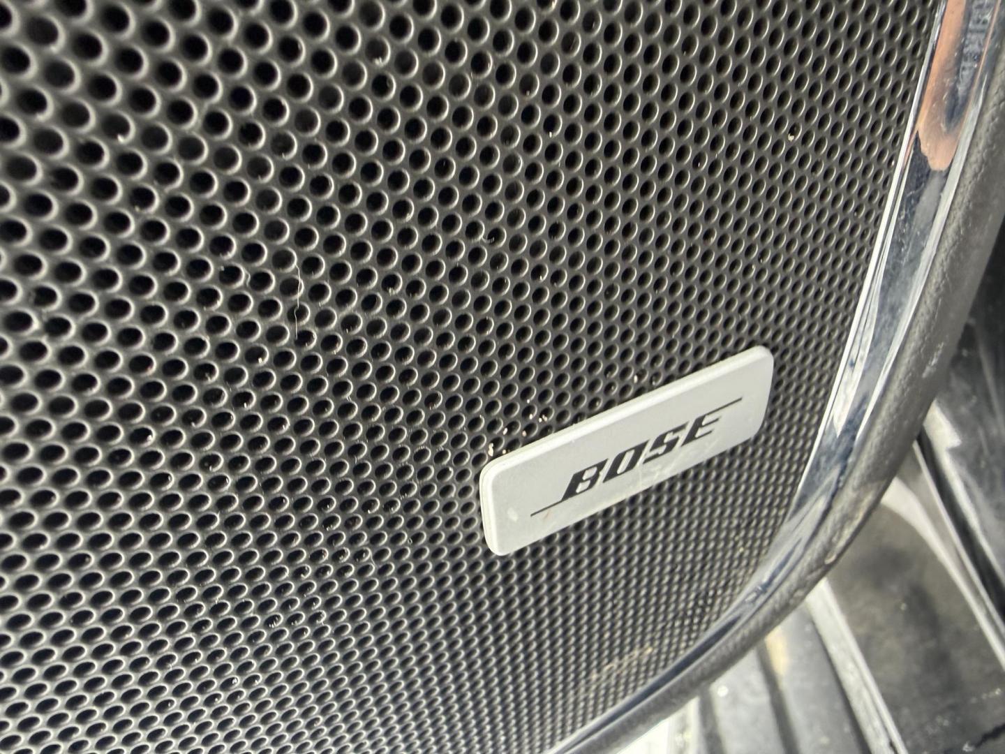 2020 Black /Black GMC Yukon SLT 4WD (1GKS2BKC8LR) with an 5.3L V8 OHV 16V FFV engine, Automatic transmission, located at 547 E. Main St., Orwell, OH, 44076, (440) 437-5893, 41.535435, -80.847855 - Photo#9