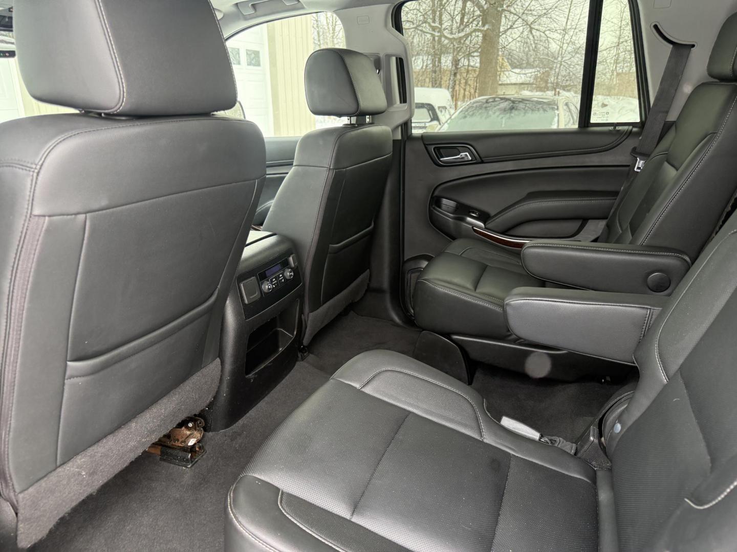 2020 Black /Black GMC Yukon SLT 4WD (1GKS2BKC8LR) with an 5.3L V8 OHV 16V FFV engine, Automatic transmission, located at 547 E. Main St., Orwell, OH, 44076, (440) 437-5893, 41.535435, -80.847855 - Photo#19