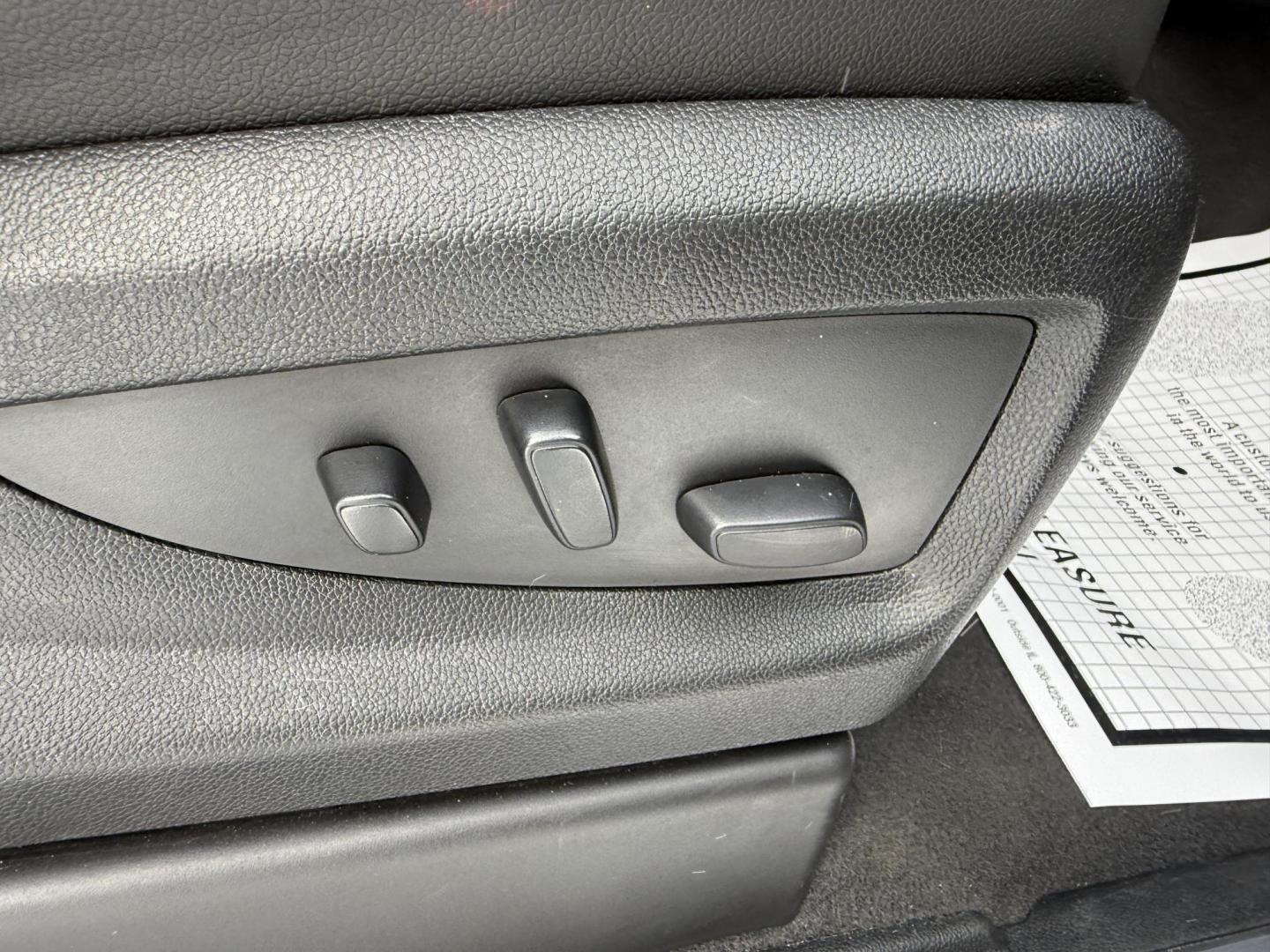 2020 Black /Black GMC Yukon SLT 4WD (1GKS2BKC8LR) with an 5.3L V8 OHV 16V FFV engine, Automatic transmission, located at 547 E. Main St., Orwell, OH, 44076, (440) 437-5893, 41.535435, -80.847855 - Photo#51