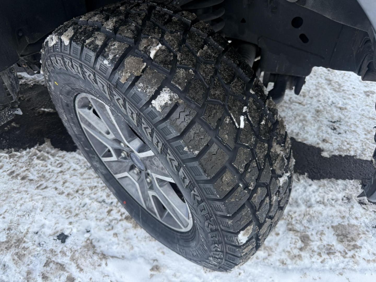 2017 Gray /Black Ford F-150 XLT SuperCrew 5.5-ft. Bed 4WD (1FTEW1EG1HF) with an 3.5L V6 Twin TURBO engine, Automatic transmission, located at 547 E. Main St., Orwell, OH, 44076, (440) 437-5893, 41.535435, -80.847855 - 2017 Ford F-150 XLT Crew Cab 4WD – Power, Capability, and Advanced Technology for Work and Play Conquer any job or adventure with this rugged 2017 Ford F-150 XLT Crew Cab 4WD. Equipped with a powerful 3.5L Twin Turbo EcoBoost V6 engine and a 10-speed automatic transmission, this truck delivers - Photo#4