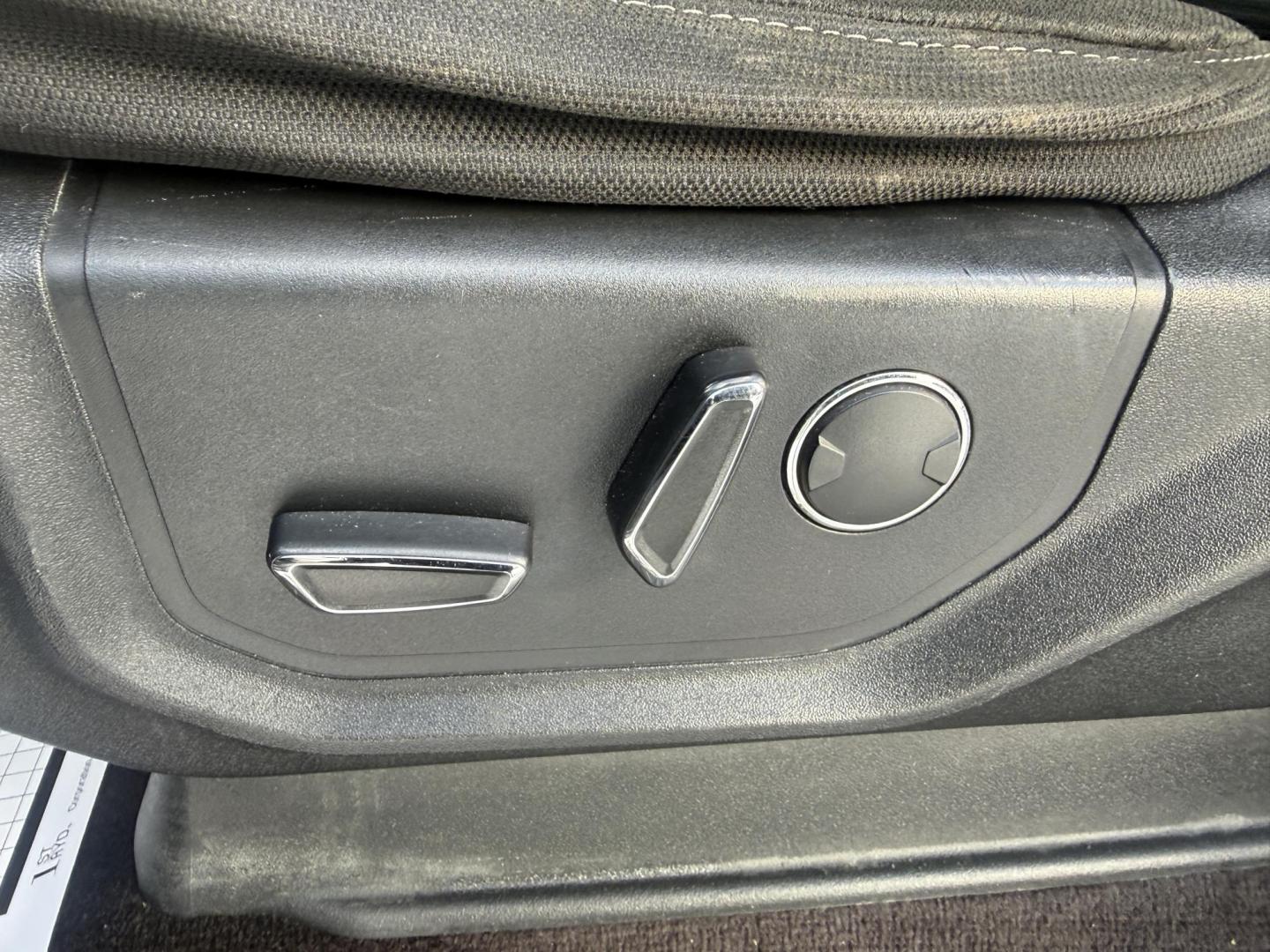 2017 Gray /Black Ford F-150 XLT SuperCrew 5.5-ft. Bed 4WD (1FTEW1EG1HF) with an 3.5L V6 Twin TURBO engine, Automatic transmission, located at 547 E. Main St., Orwell, OH, 44076, (440) 437-5893, 41.535435, -80.847855 - 2017 Ford F-150 XLT Crew Cab 4WD – Power, Capability, and Advanced Technology for Work and Play Conquer any job or adventure with this rugged 2017 Ford F-150 XLT Crew Cab 4WD. Equipped with a powerful 3.5L Twin Turbo EcoBoost V6 engine and a 10-speed automatic transmission, this truck delivers - Photo#9