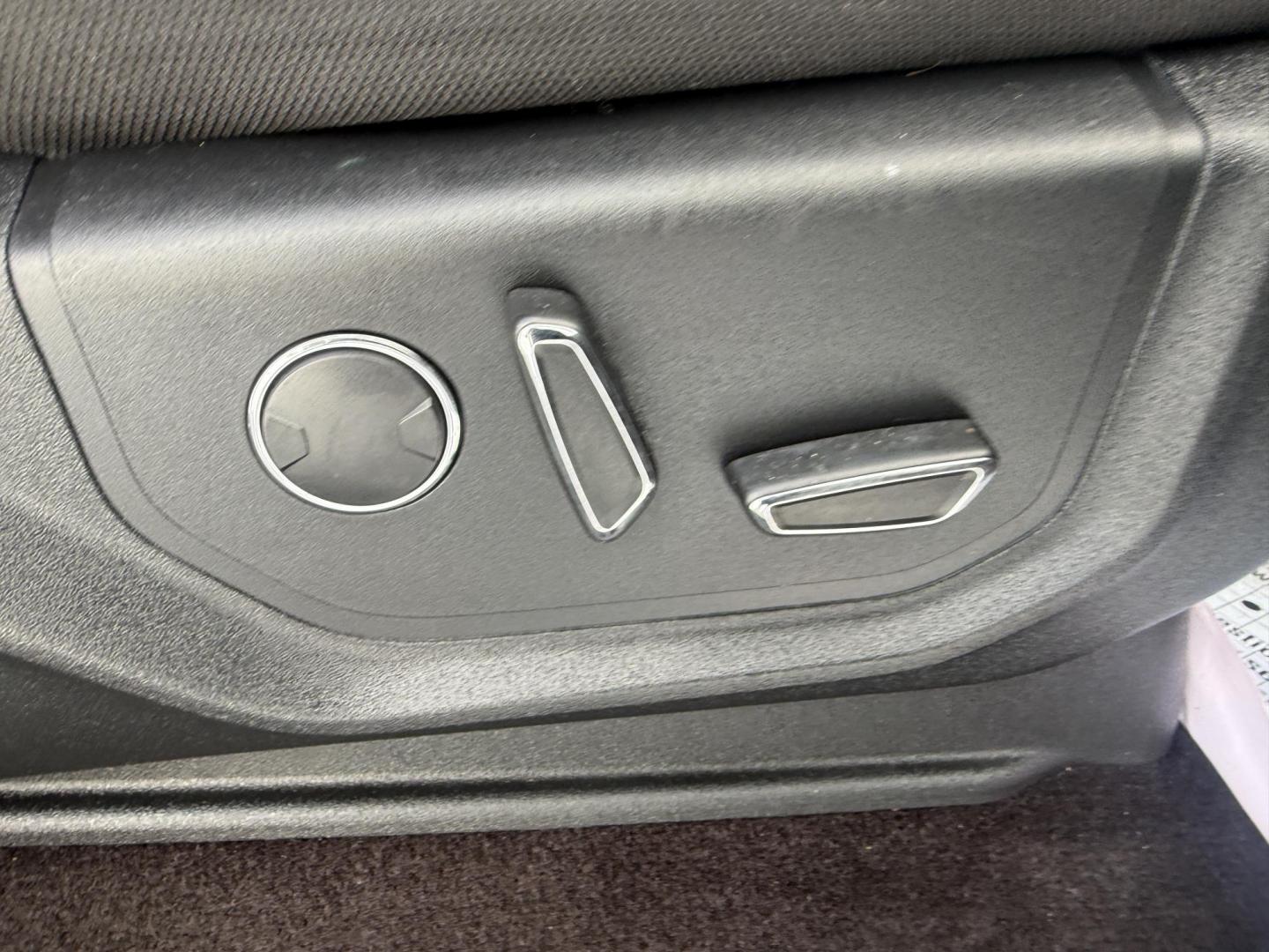 2017 Gray /Black Ford F-150 XLT SuperCrew 5.5-ft. Bed 4WD (1FTEW1EG1HF) with an 3.5L V6 Twin TURBO engine, Automatic transmission, located at 547 E. Main St., Orwell, OH, 44076, (440) 437-5893, 41.535435, -80.847855 - 2017 Ford F-150 XLT Crew Cab 4WD – Power, Capability, and Advanced Technology for Work and Play Conquer any job or adventure with this rugged 2017 Ford F-150 XLT Crew Cab 4WD. Equipped with a powerful 3.5L Twin Turbo EcoBoost V6 engine and a 10-speed automatic transmission, this truck delivers - Photo#45