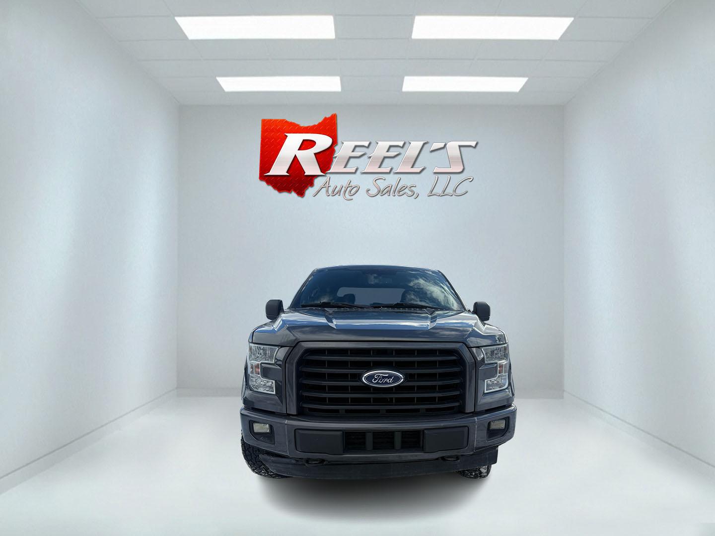 2017 Gray /Black Ford F-150 XLT SuperCrew 5.5-ft. Bed 4WD (1FTEW1EG1HF) with an 3.5L V6 Twin TURBO engine, Automatic transmission, located at 547 E. Main St., Orwell, OH, 44076, (440) 437-5893, 41.535435, -80.847855 - 2017 Ford F-150 XLT Crew Cab 4WD – Power, Capability, and Advanced Technology for Work and Play Conquer any job or adventure with this rugged 2017 Ford F-150 XLT Crew Cab 4WD. Equipped with a powerful 3.5L Twin Turbo EcoBoost V6 engine and a 10-speed automatic transmission, this truck delivers - Photo#1