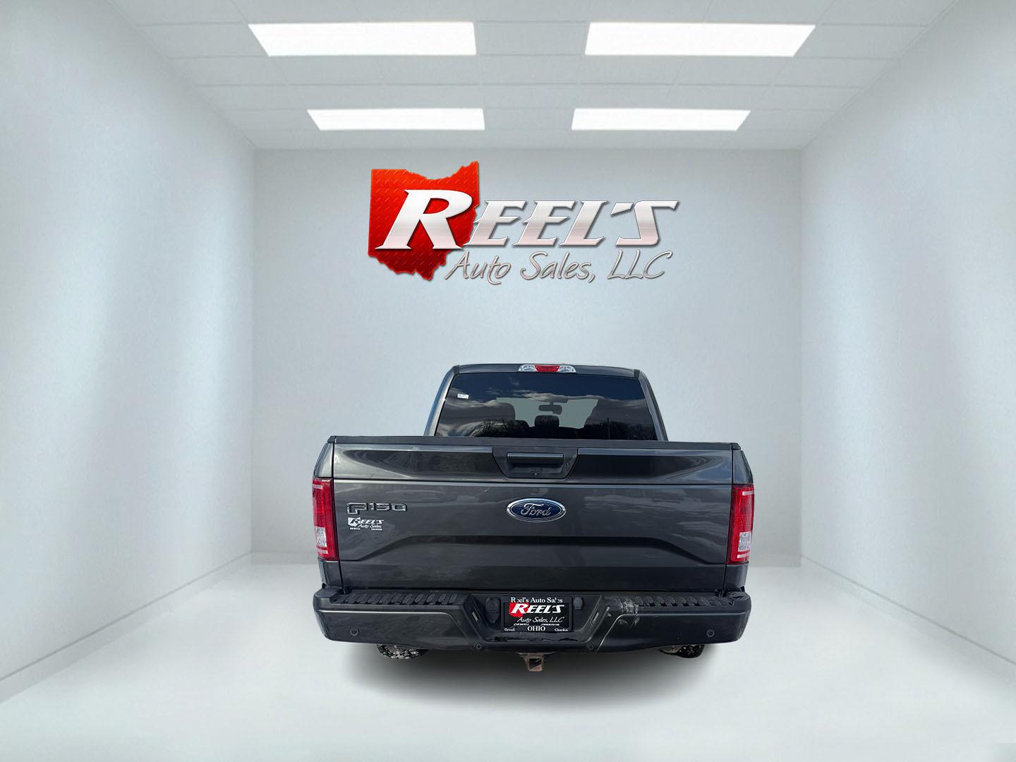 2017 Gray /Black Ford F-150 XLT SuperCrew 5.5-ft. Bed 4WD (1FTEW1EG1HF) with an 3.5L V6 Twin TURBO engine, Automatic transmission, located at 547 E. Main St., Orwell, OH, 44076, (440) 437-5893, 41.535435, -80.847855 - 2017 Ford F-150 XLT Crew Cab 4WD – Power, Capability, and Advanced Technology for Work and Play Conquer any job or adventure with this rugged 2017 Ford F-150 XLT Crew Cab 4WD. Equipped with a powerful 3.5L Twin Turbo EcoBoost V6 engine and a 10-speed automatic transmission, this truck delivers - Photo#25