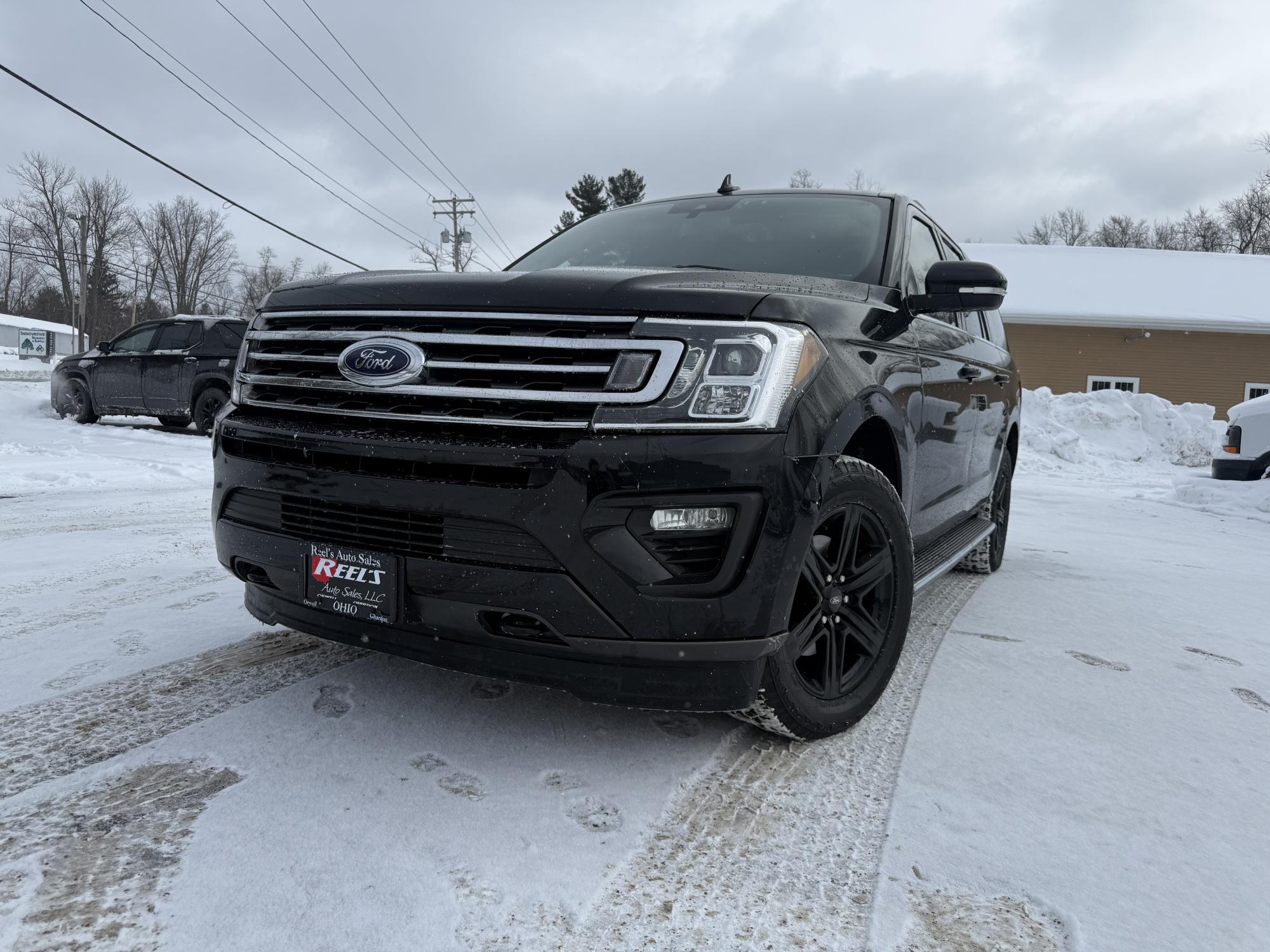 photo of 2021 Ford Expedition MAX XLT 4WD