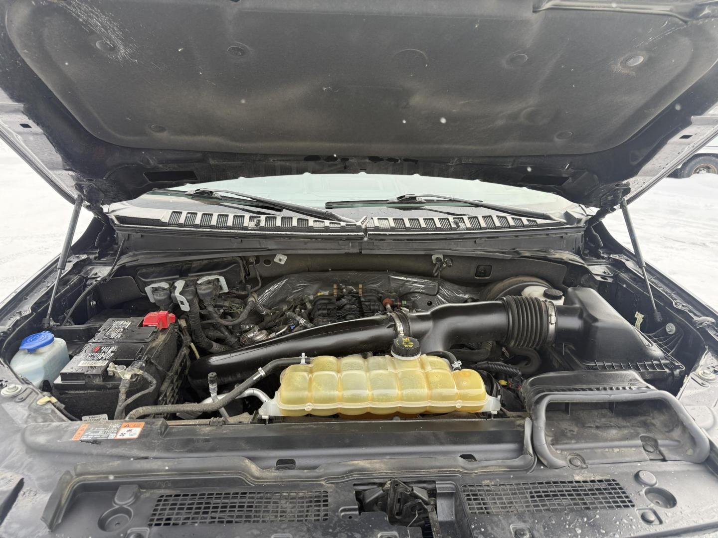 2021 Black /Black Ford Expedition MAX XLT 4WD (1FMJK1JT7ME) with an 3.5L V6 DOHC 24V TWIN TURBO engine, Automatic transmission, located at 547 E. Main St., Orwell, OH, 44076, (440) 437-5893, 41.535435, -80.847855 - 2021 Ford Expedition Max XLT 4WD – Spacious, Powerful, and Loaded with Advanced Technology Experience the ultimate in family comfort and capability with this 2021 Ford Expedition Max XLT 4WD. Powered by a robust 3.5L Twin Turbo EcoBoost V6 engine and a smooth 10-speed automatic transmission, th - Photo#5