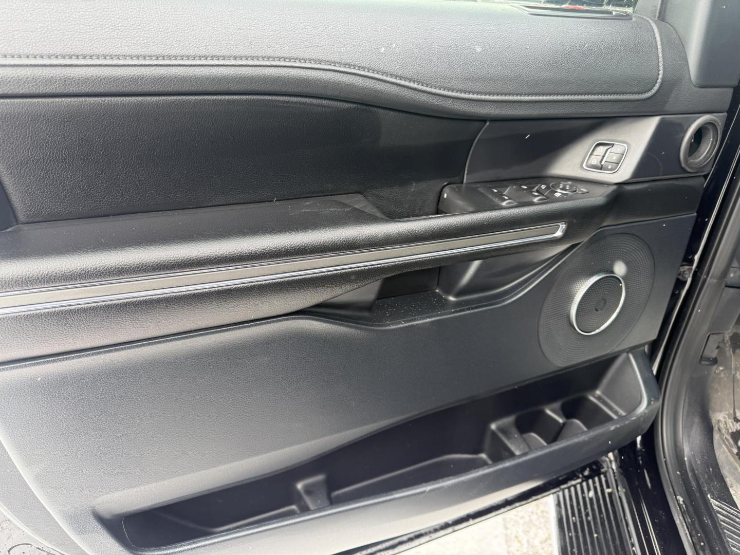 2021 Black /Black Ford Expedition MAX XLT 4WD (1FMJK1JT7ME) with an 3.5L V6 DOHC 24V TWIN TURBO engine, Automatic transmission, located at 547 E. Main St., Orwell, OH, 44076, (440) 437-5893, 41.535435, -80.847855 - 2021 Ford Expedition Max XLT 4WD – Spacious, Powerful, and Loaded with Advanced Technology Experience the ultimate in family comfort and capability with this 2021 Ford Expedition Max XLT 4WD. Powered by a robust 3.5L Twin Turbo EcoBoost V6 engine and a smooth 10-speed automatic transmission, th - Photo#29