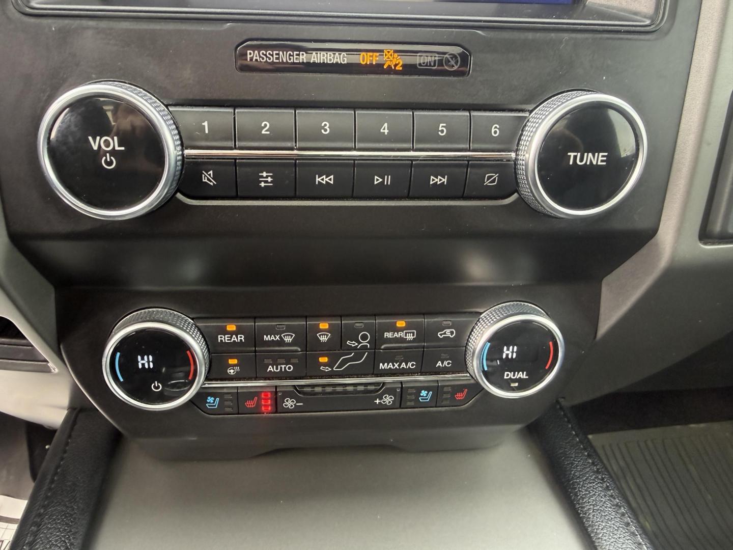 2021 Black /Black Ford Expedition MAX XLT 4WD (1FMJK1JT7ME) with an 3.5L V6 DOHC 24V TWIN TURBO engine, Automatic transmission, located at 547 E. Main St., Orwell, OH, 44076, (440) 437-5893, 41.535435, -80.847855 - 2021 Ford Expedition Max XLT 4WD – Spacious, Powerful, and Loaded with Advanced Technology Experience the ultimate in family comfort and capability with this 2021 Ford Expedition Max XLT 4WD. Powered by a robust 3.5L Twin Turbo EcoBoost V6 engine and a smooth 10-speed automatic transmission, th - Photo#11