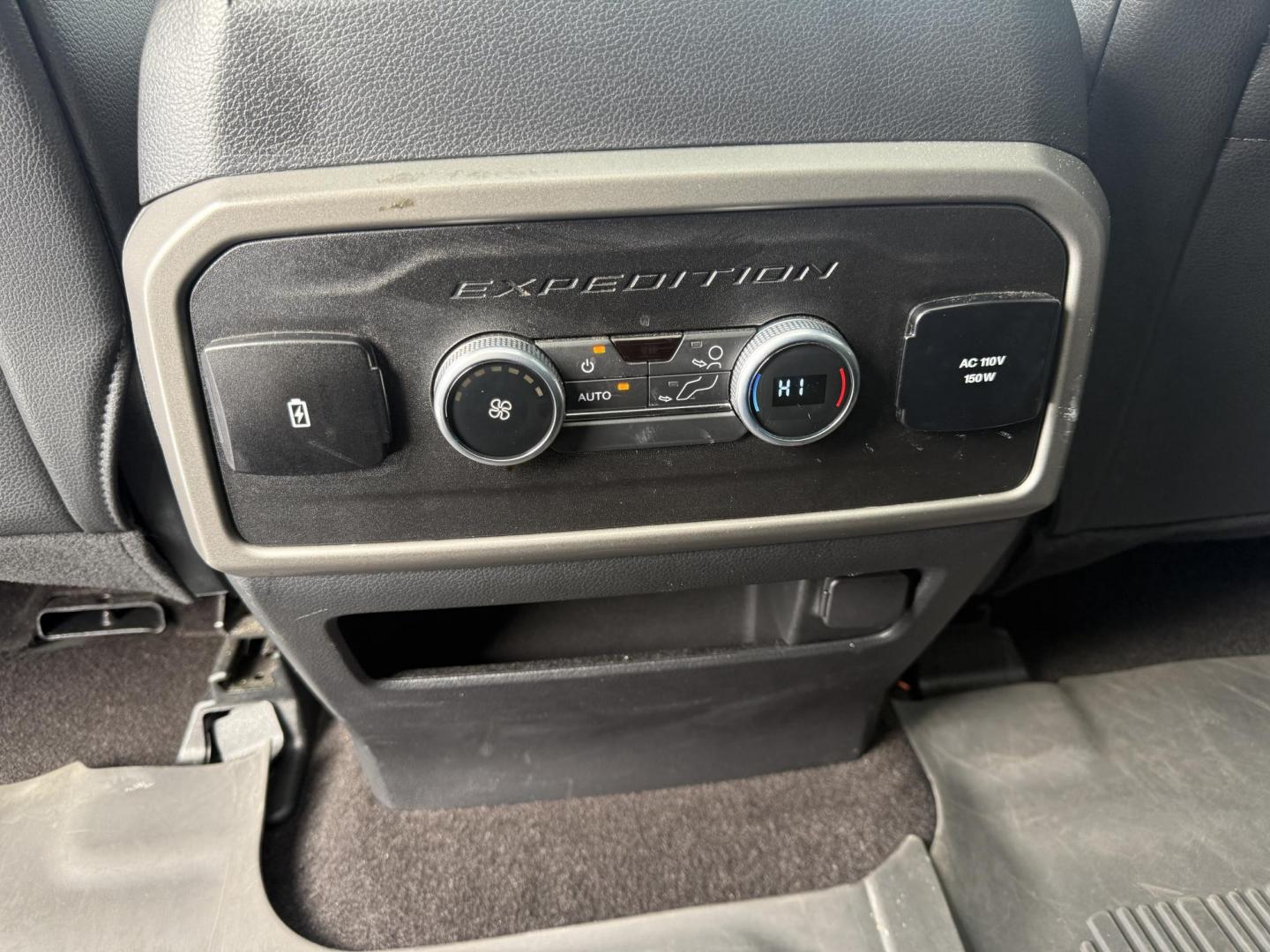 2021 Black /Black Ford Expedition MAX XLT 4WD (1FMJK1JT7ME) with an 3.5L V6 DOHC 24V TWIN TURBO engine, Automatic transmission, located at 547 E. Main St., Orwell, OH, 44076, (440) 437-5893, 41.535435, -80.847855 - 2021 Ford Expedition Max XLT 4WD – Spacious, Powerful, and Loaded with Advanced Technology Experience the ultimate in family comfort and capability with this 2021 Ford Expedition Max XLT 4WD. Powered by a robust 3.5L Twin Turbo EcoBoost V6 engine and a smooth 10-speed automatic transmission, th - Photo#41