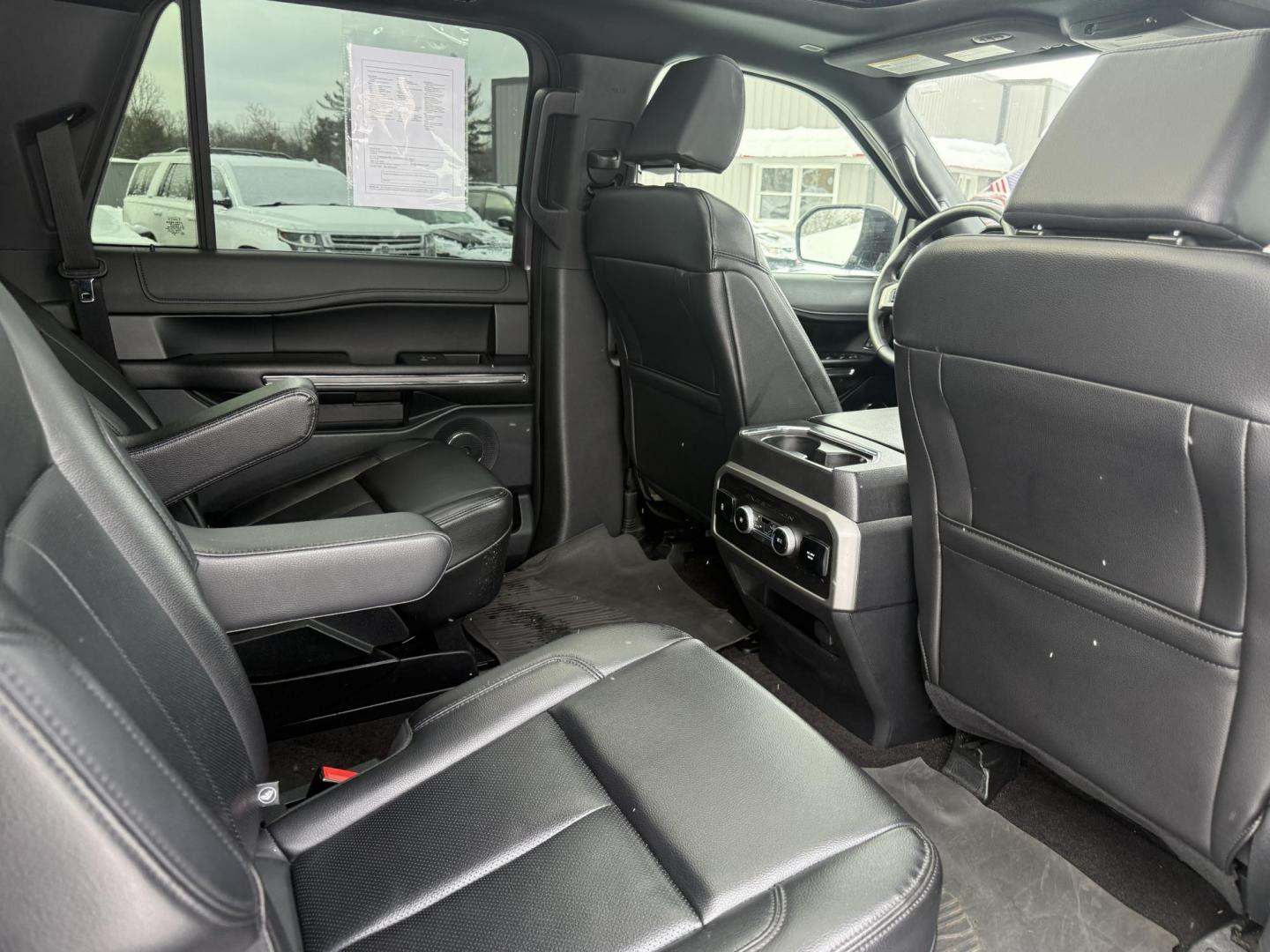 2021 Black /Black Ford Expedition MAX XLT 4WD (1FMJK1JT7ME) with an 3.5L V6 DOHC 24V TWIN TURBO engine, Automatic transmission, located at 547 E. Main St., Orwell, OH, 44076, (440) 437-5893, 41.535435, -80.847855 - 2021 Ford Expedition Max XLT 4WD – Spacious, Powerful, and Loaded with Advanced Technology Experience the ultimate in family comfort and capability with this 2021 Ford Expedition Max XLT 4WD. Powered by a robust 3.5L Twin Turbo EcoBoost V6 engine and a smooth 10-speed automatic transmission, th - Photo#47