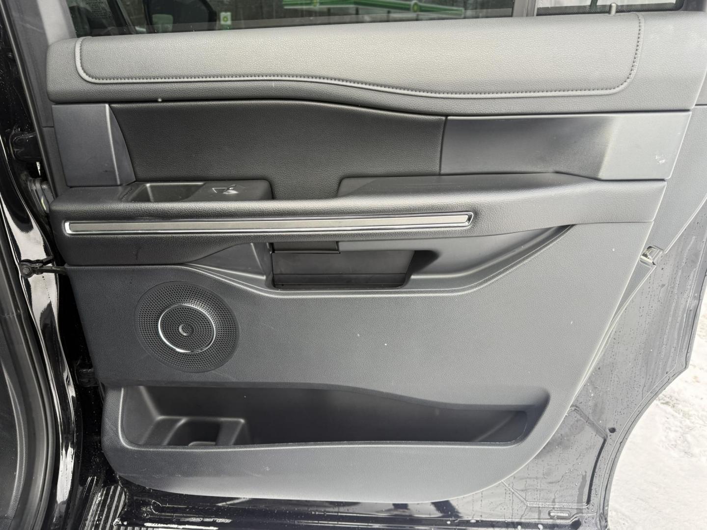 2021 Black /Black Ford Expedition MAX XLT 4WD (1FMJK1JT7ME) with an 3.5L V6 DOHC 24V TWIN TURBO engine, Automatic transmission, located at 547 E. Main St., Orwell, OH, 44076, (440) 437-5893, 41.535435, -80.847855 - 2021 Ford Expedition Max XLT 4WD – Spacious, Powerful, and Loaded with Advanced Technology Experience the ultimate in family comfort and capability with this 2021 Ford Expedition Max XLT 4WD. Powered by a robust 3.5L Twin Turbo EcoBoost V6 engine and a smooth 10-speed automatic transmission, th - Photo#48