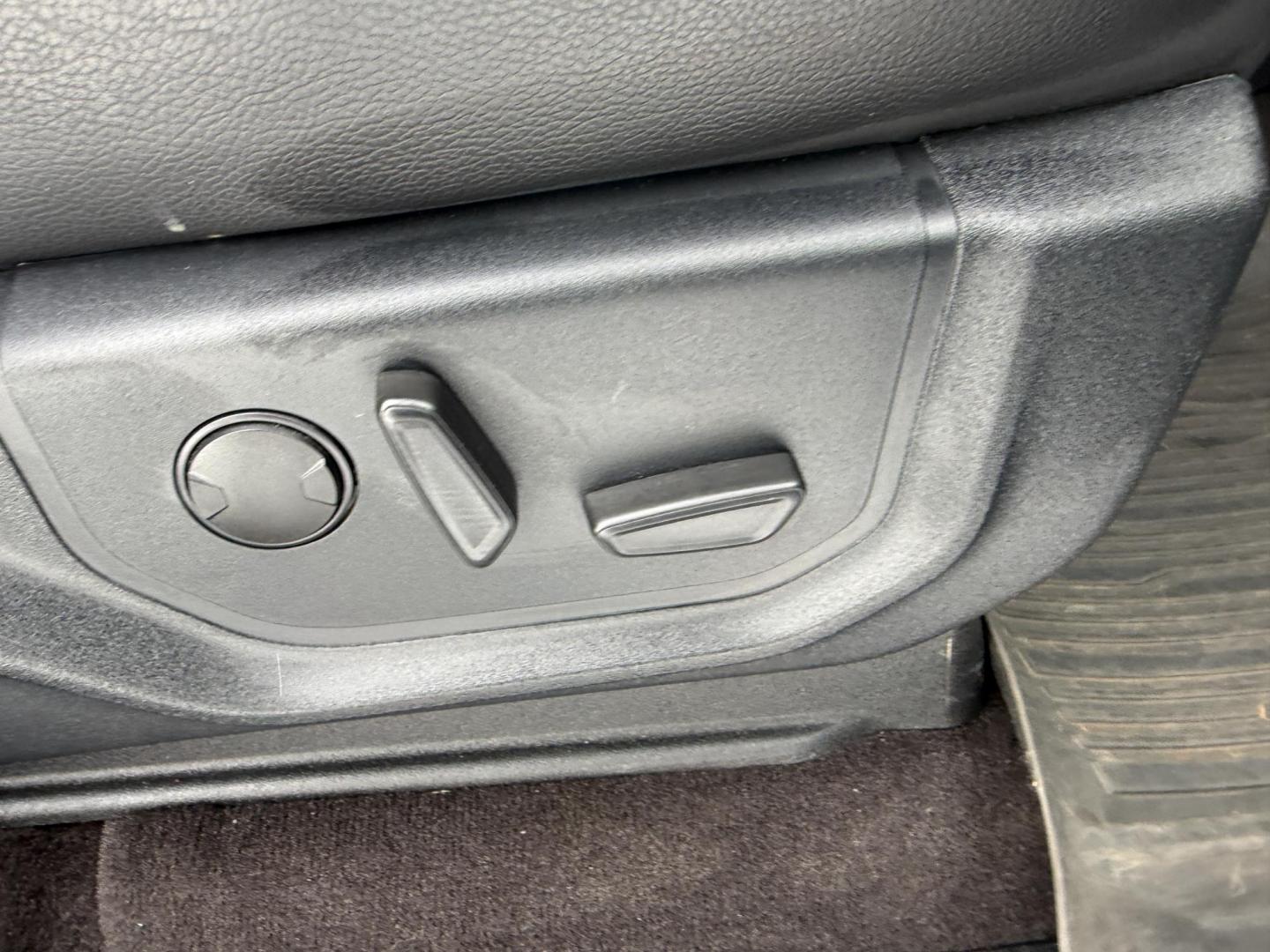 2021 Black /Black Ford Expedition MAX XLT 4WD (1FMJK1JT7ME) with an 3.5L V6 DOHC 24V TWIN TURBO engine, Automatic transmission, located at 547 E. Main St., Orwell, OH, 44076, (440) 437-5893, 41.535435, -80.847855 - 2021 Ford Expedition Max XLT 4WD – Spacious, Powerful, and Loaded with Advanced Technology Experience the ultimate in family comfort and capability with this 2021 Ford Expedition Max XLT 4WD. Powered by a robust 3.5L Twin Turbo EcoBoost V6 engine and a smooth 10-speed automatic transmission, th - Photo#50