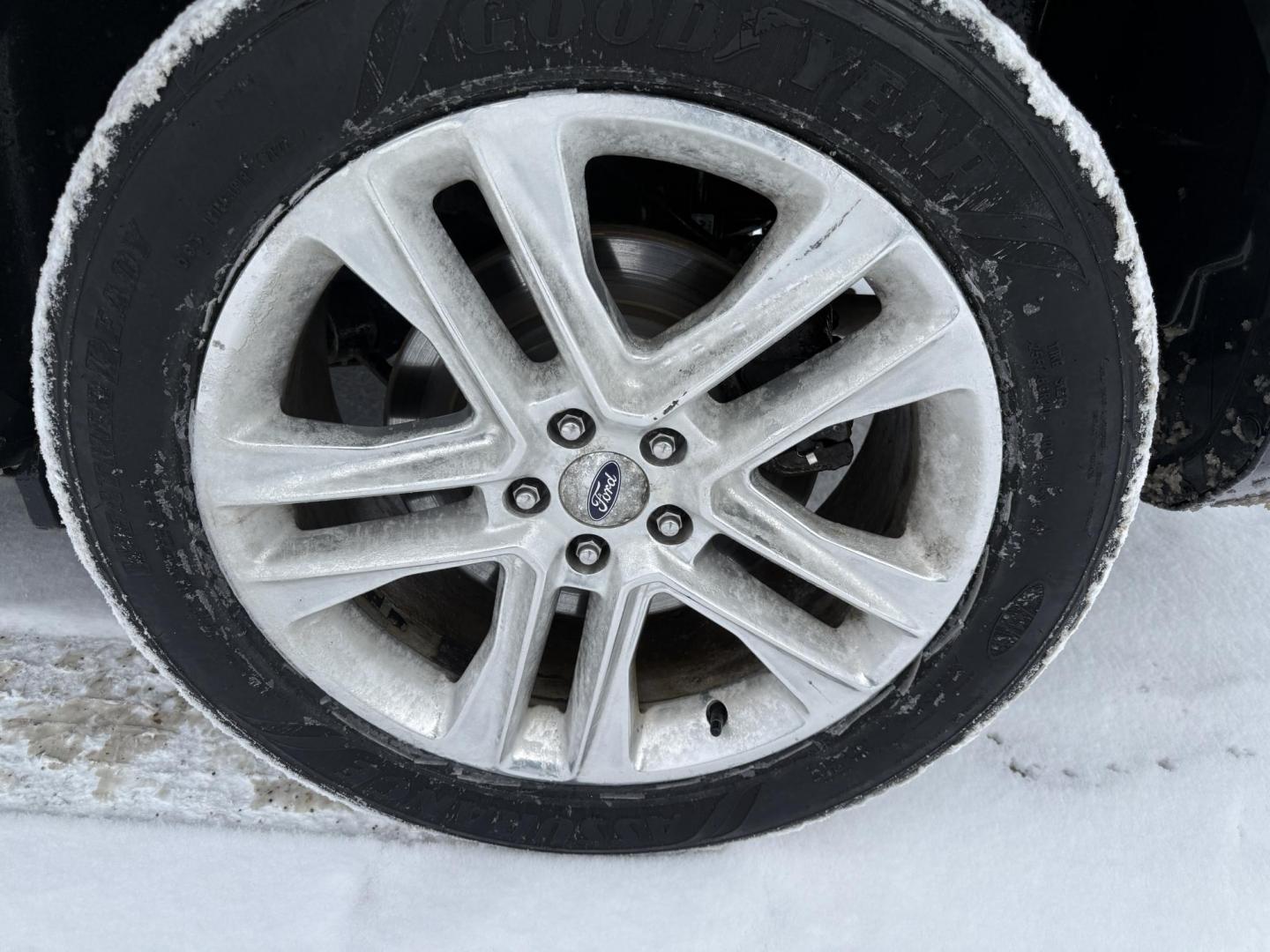 2017 White /Black Ford Explorer Limited 4WD (1FM5K8F8XHG) with an 3.5L V6 DOHC 24V engine, Automatic transmission, located at 11115 Chardon Rd. , Chardon, OH, 44024, (440) 214-9705, 41.580246, -81.241943 - 2017 Ford Explorer Limited 4WD – Luxurious Comfort, Advanced Safety, and Versatile Performance Experience the perfect combination of sophistication and capability with this 2017 Ford Explorer Limited 4WD. Powered by a responsive 3.5L V6 engine and a smooth 6-speed automatic transmission, it del - Photo#33