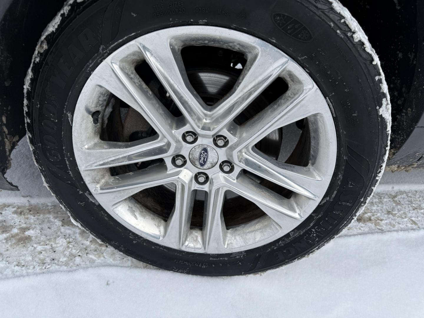 2017 White /Black Ford Explorer Limited 4WD (1FM5K8F8XHG) with an 3.5L V6 DOHC 24V engine, Automatic transmission, located at 11115 Chardon Rd. , Chardon, OH, 44024, (440) 214-9705, 41.580246, -81.241943 - 2017 Ford Explorer Limited 4WD – Luxurious Comfort, Advanced Safety, and Versatile Performance Experience the perfect combination of sophistication and capability with this 2017 Ford Explorer Limited 4WD. Powered by a responsive 3.5L V6 engine and a smooth 6-speed automatic transmission, it del - Photo#35