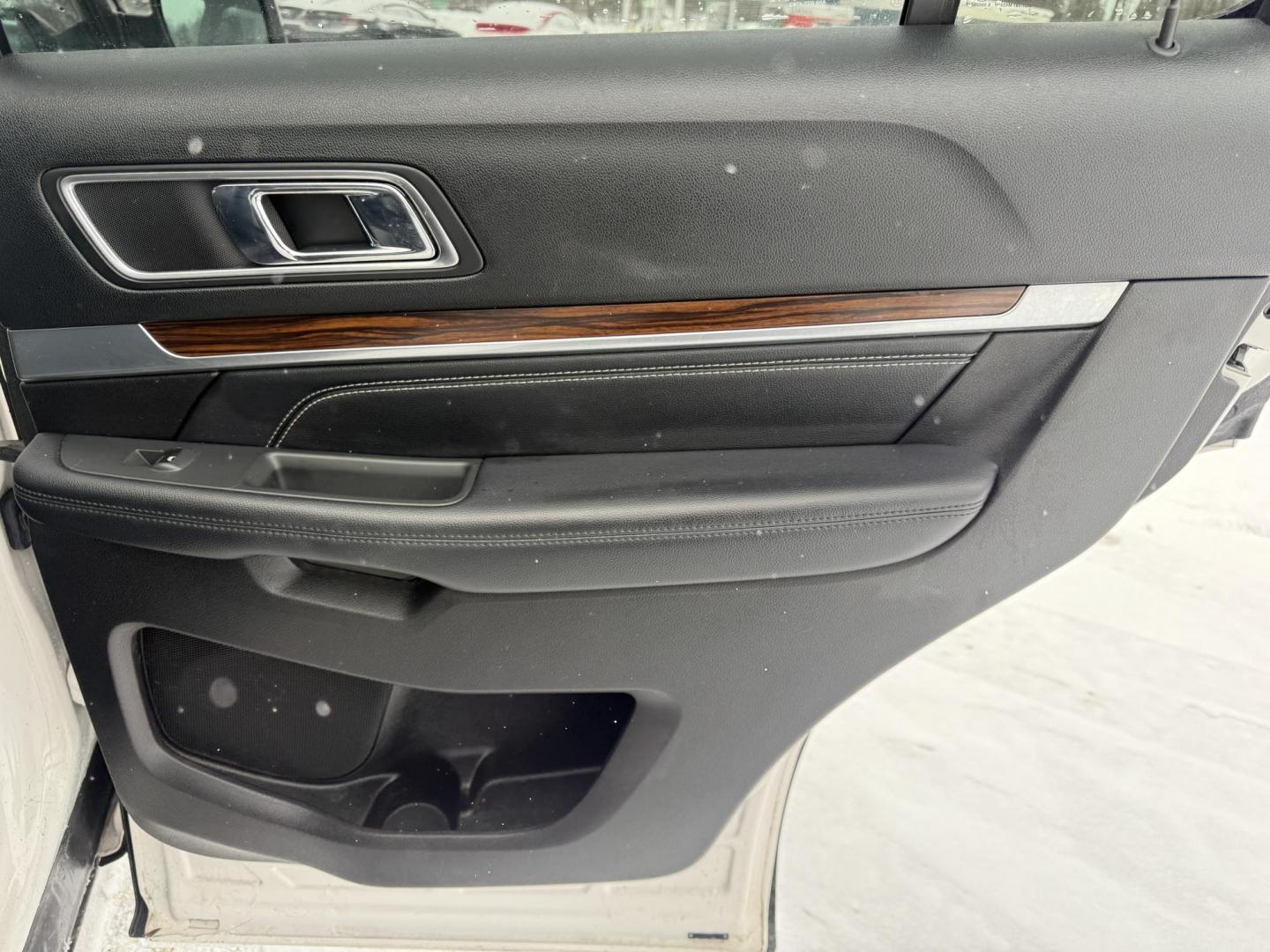 2017 White /Black Ford Explorer Limited 4WD (1FM5K8F8XHG) with an 3.5L V6 DOHC 24V engine, Automatic transmission, located at 11115 Chardon Rd. , Chardon, OH, 44024, (440) 214-9705, 41.580246, -81.241943 - 2017 Ford Explorer Limited 4WD – Luxurious Comfort, Advanced Safety, and Versatile Performance Experience the perfect combination of sophistication and capability with this 2017 Ford Explorer Limited 4WD. Powered by a responsive 3.5L V6 engine and a smooth 6-speed automatic transmission, it del - Photo#49