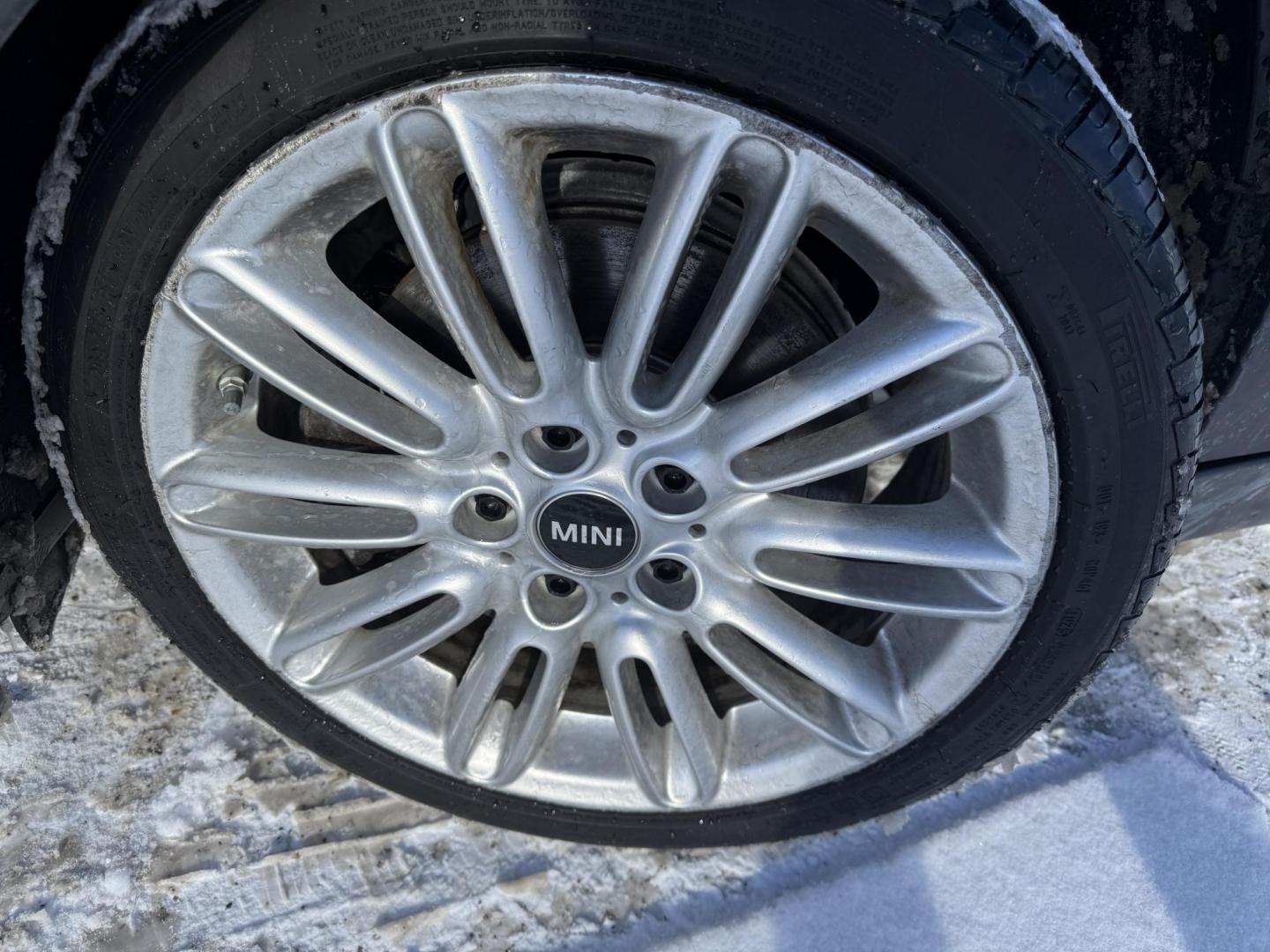 2023 Green /Black Mini Hardtop Cooper S 4 Door (WMW53DK08P2) with an 2.0L I4 DOHC 16V Turbo engine, Automatic transmission, located at 11115 Chardon Rd. , Chardon, OH, 44024, (440) 214-9705, 41.580246, -81.241943 - 2023 Mini Cooper S 4 Door – Sporty Performance, Cutting-Edge Technology, and Iconic Style Turn heads and elevate your driving experience with this 2023 Mini Cooper S 4 Door. Powered by a responsive 2.0L I4 turbocharged engine and paired with a lightning-fast 7-speed dual clutch automatic transm - Photo#28