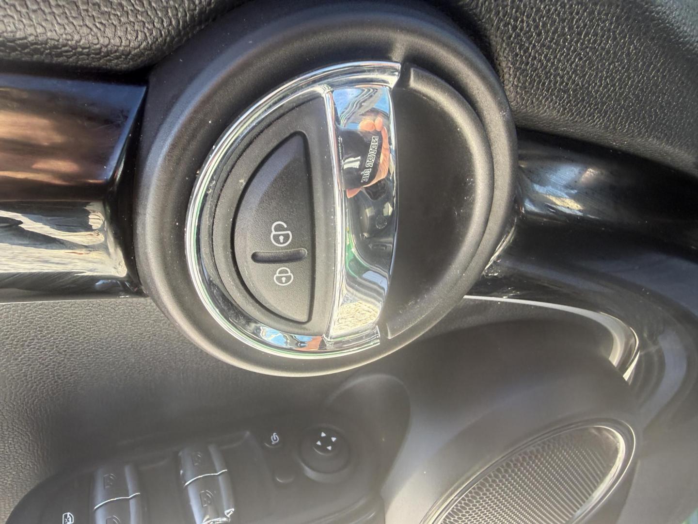 2023 Green /Black Mini Hardtop Cooper S 4 Door (WMW53DK08P2) with an 2.0L I4 DOHC 16V Turbo engine, Automatic transmission, located at 11115 Chardon Rd. , Chardon, OH, 44024, (440) 214-9705, 41.580246, -81.241943 - 2023 Mini Cooper S 4 Door – Sporty Performance, Cutting-Edge Technology, and Iconic Style Turn heads and elevate your driving experience with this 2023 Mini Cooper S 4 Door. Powered by a responsive 2.0L I4 turbocharged engine and paired with a lightning-fast 7-speed dual clutch automatic transm - Photo#30