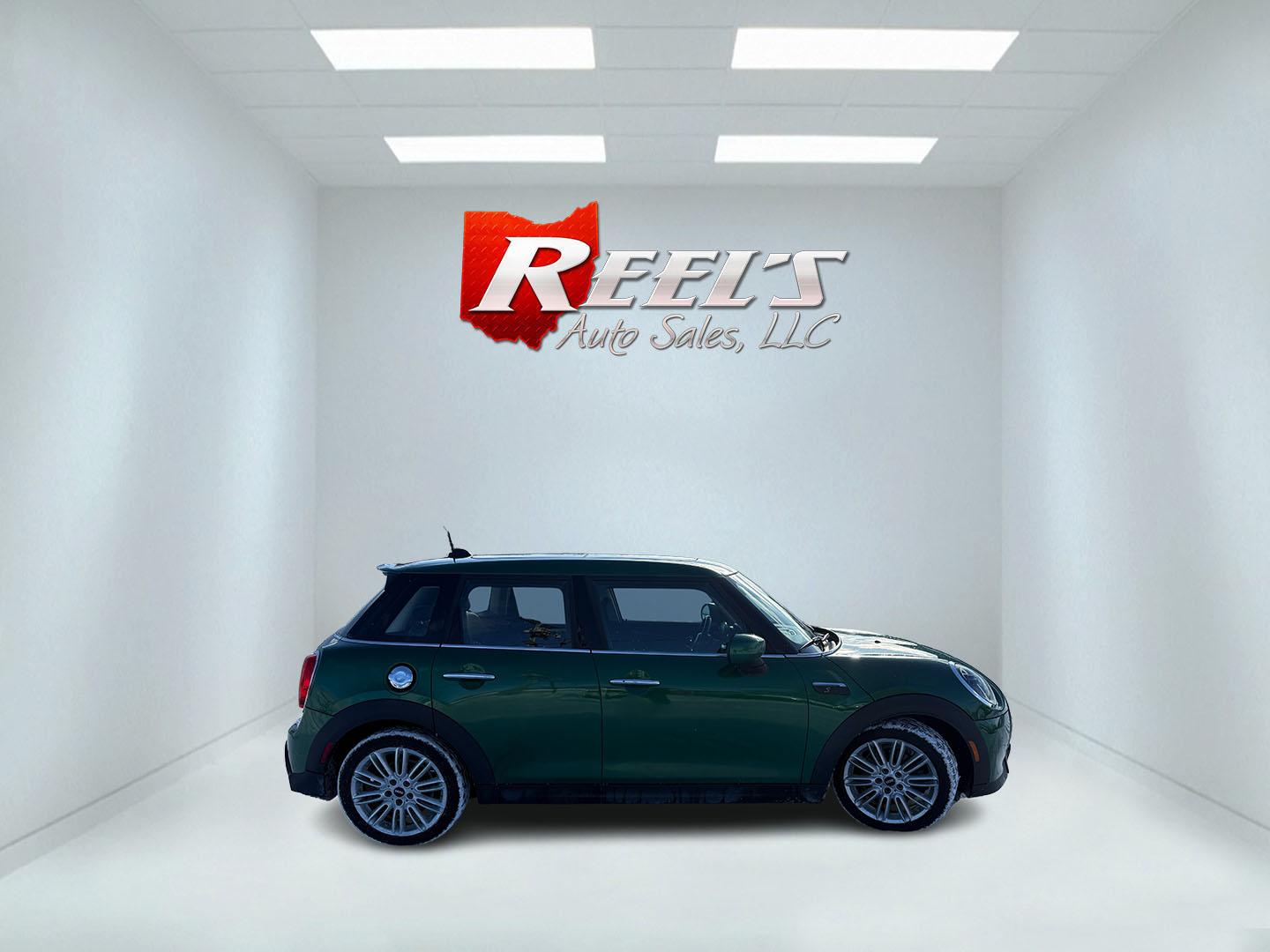 2023 Green /Black Mini Hardtop Cooper S 4 Door (WMW53DK08P2) with an 2.0L I4 DOHC 16V Turbo engine, Automatic transmission, located at 11115 Chardon Rd. , Chardon, OH, 44024, (440) 214-9705, 41.580246, -81.241943 - 2023 Mini Cooper S 4 Door – Sporty Performance, Cutting-Edge Technology, and Iconic Style Turn heads and elevate your driving experience with this 2023 Mini Cooper S 4 Door. Powered by a responsive 2.0L I4 turbocharged engine and paired with a lightning-fast 7-speed dual clutch automatic transm - Photo#19