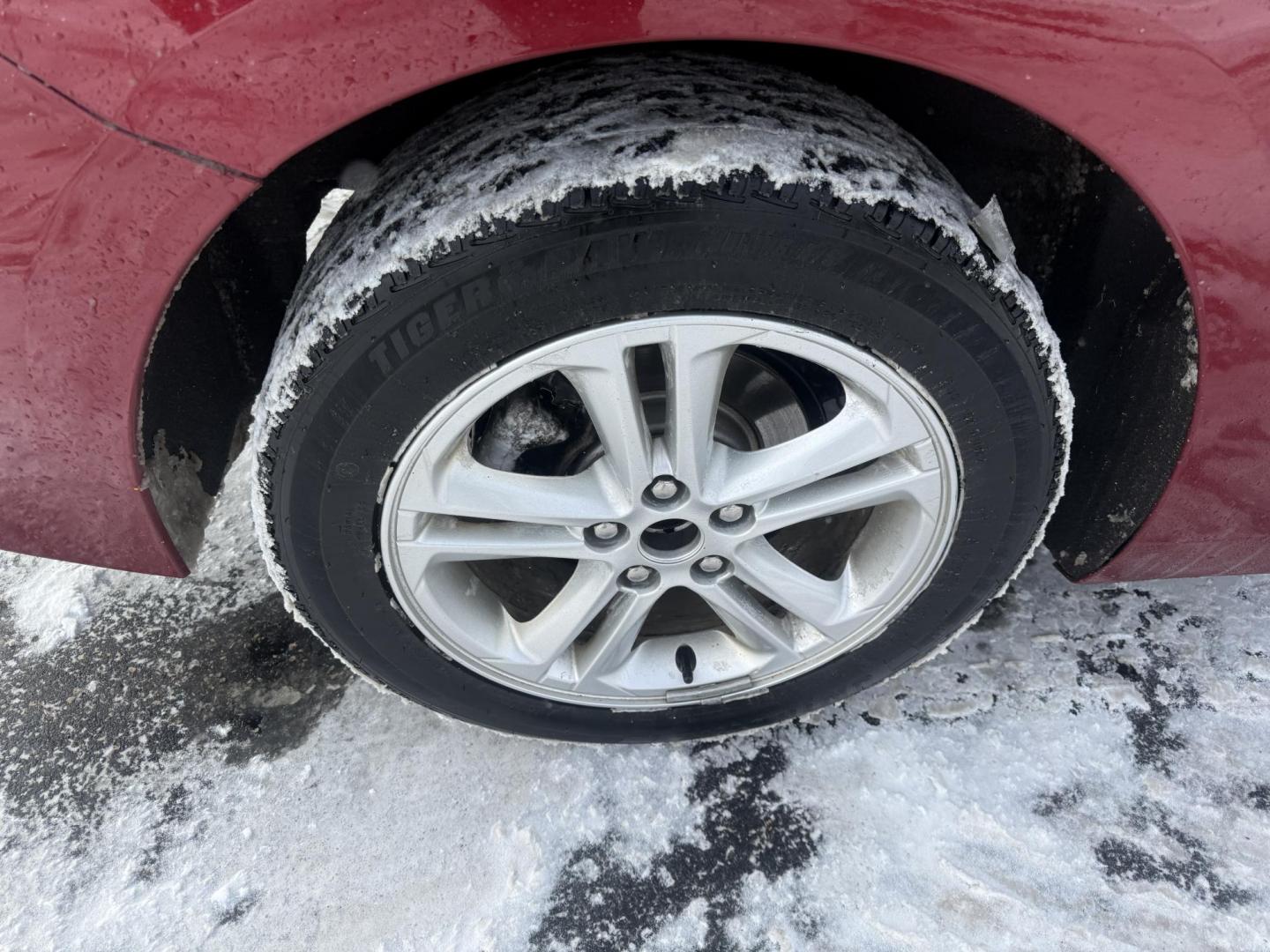 2017 Red /Black Chevrolet Cruze LT Auto (3G1BE5SM3HS) with an 1.4L I4 DOHC 16V TURBO engine, Automatic transmission, located at 547 E. Main St., Orwell, OH, 44076, (440) 437-5893, 41.535435, -80.847855 - Photo#21