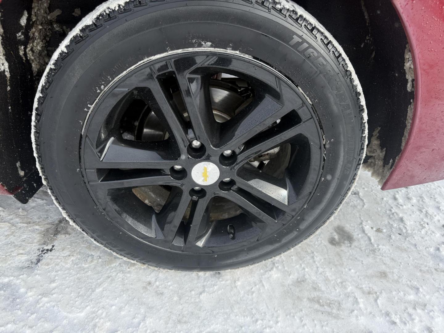 2017 Red /Black Chevrolet Cruze LT Auto (3G1BE5SM3HS) with an 1.4L I4 DOHC 16V TURBO engine, Automatic transmission, located at 547 E. Main St., Orwell, OH, 44076, (440) 437-5893, 41.535435, -80.847855 - Photo#26