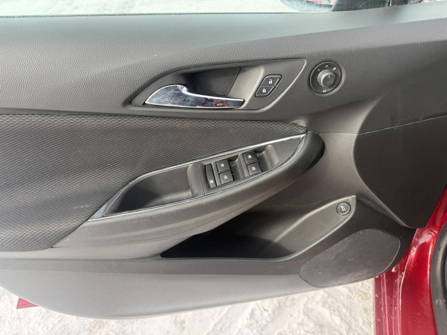 2017 Red /Black Chevrolet Cruze LT Auto (3G1BE5SM3HS) with an 1.4L I4 DOHC 16V TURBO engine, Automatic transmission, located at 547 E. Main St., Orwell, OH, 44076, (440) 437-5893, 41.535435, -80.847855 - Photo#29