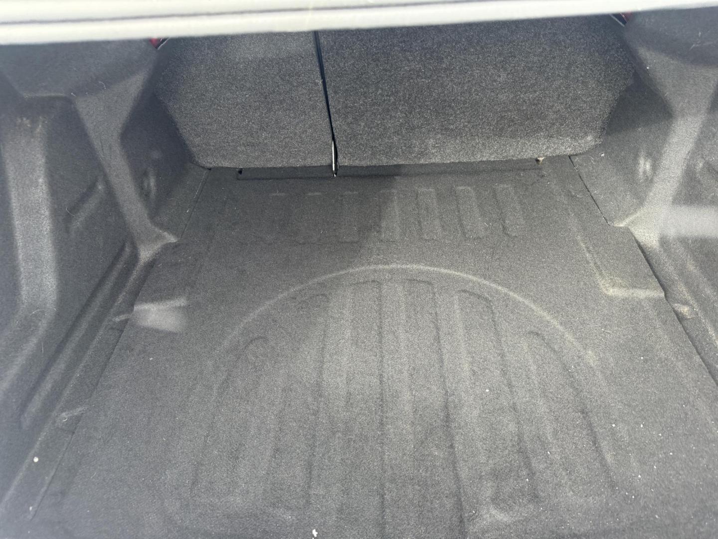 2017 Red /Black Chevrolet Cruze LT Auto (3G1BE5SM3HS) with an 1.4L I4 DOHC 16V TURBO engine, Automatic transmission, located at 547 E. Main St., Orwell, OH, 44076, (440) 437-5893, 41.535435, -80.847855 - Photo#18