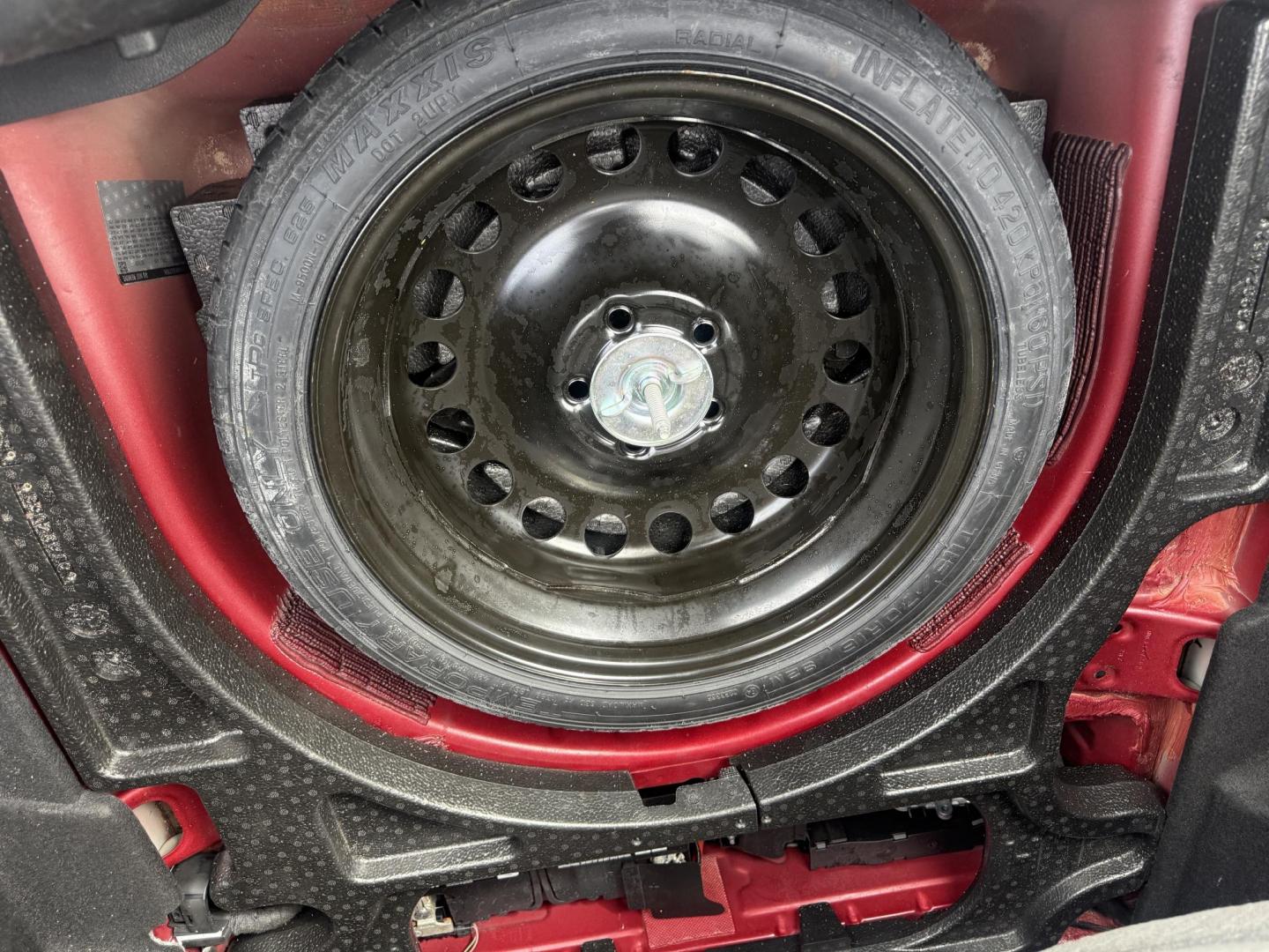 2017 Red /Black Chevrolet Cruze LT Auto (3G1BE5SM3HS) with an 1.4L I4 DOHC 16V TURBO engine, Automatic transmission, located at 547 E. Main St., Orwell, OH, 44076, (440) 437-5893, 41.535435, -80.847855 - Photo#37