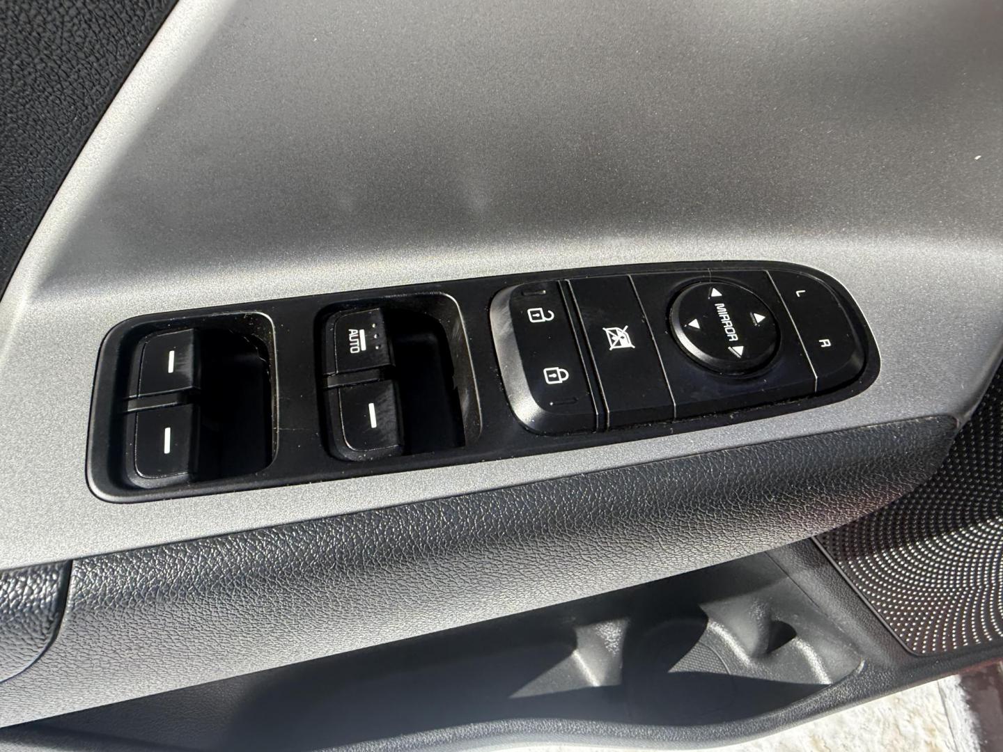 2018 Red /Black Kia Niro LX (KNDCB3LC3J5) with an 1.6L I4 DOHC 16V HYBRID engine, Automatic transmission, located at 11115 Chardon Rd. , Chardon, OH, 44024, (440) 214-9705, 41.580246, -81.241943 - 2018 Kia Niro LX – Hybrid Efficiency, Modern Comfort, and Advanced Technology Save on every drive with this 2018 Kia Niro LX, a hybrid that blends impressive fuel economy with everyday practicality. Powered by a 1.6L I4 engine paired with a 43 HP electric motor and a responsive 6-speed dual-clu - Photo#28