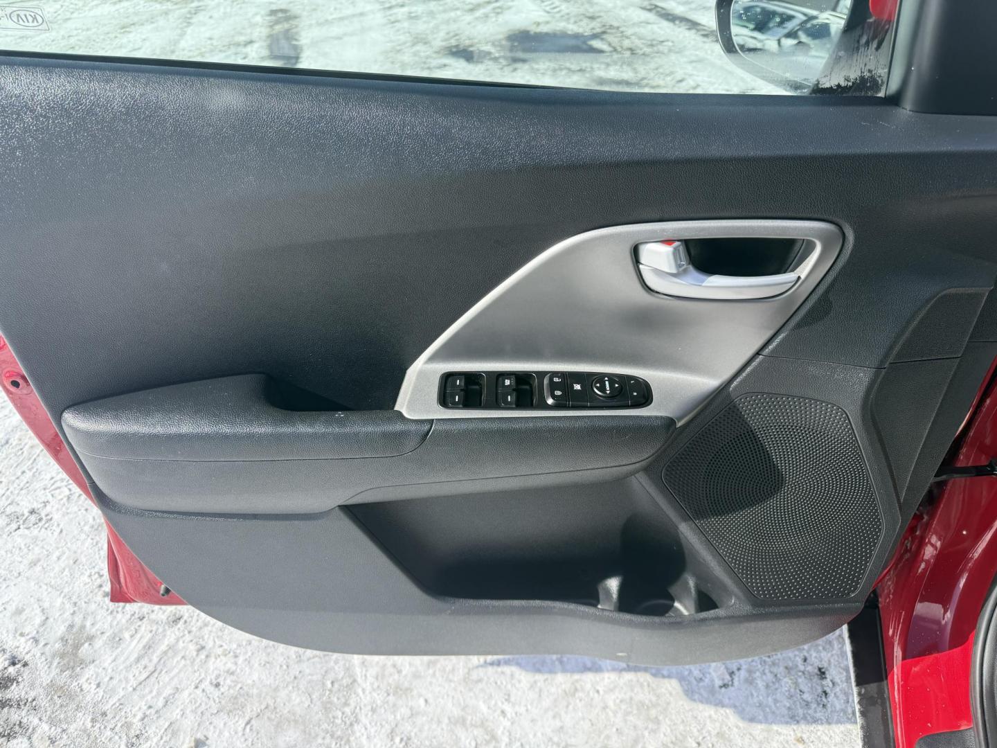 2018 Red /Black Kia Niro LX (KNDCB3LC3J5) with an 1.6L I4 DOHC 16V HYBRID engine, Automatic transmission, located at 11115 Chardon Rd. , Chardon, OH, 44024, (440) 214-9705, 41.580246, -81.241943 - 2018 Kia Niro LX – Hybrid Efficiency, Modern Comfort, and Advanced Technology Save on every drive with this 2018 Kia Niro LX, a hybrid that blends impressive fuel economy with everyday practicality. Powered by a 1.6L I4 engine paired with a 43 HP electric motor and a responsive 6-speed dual-clu - Photo#27