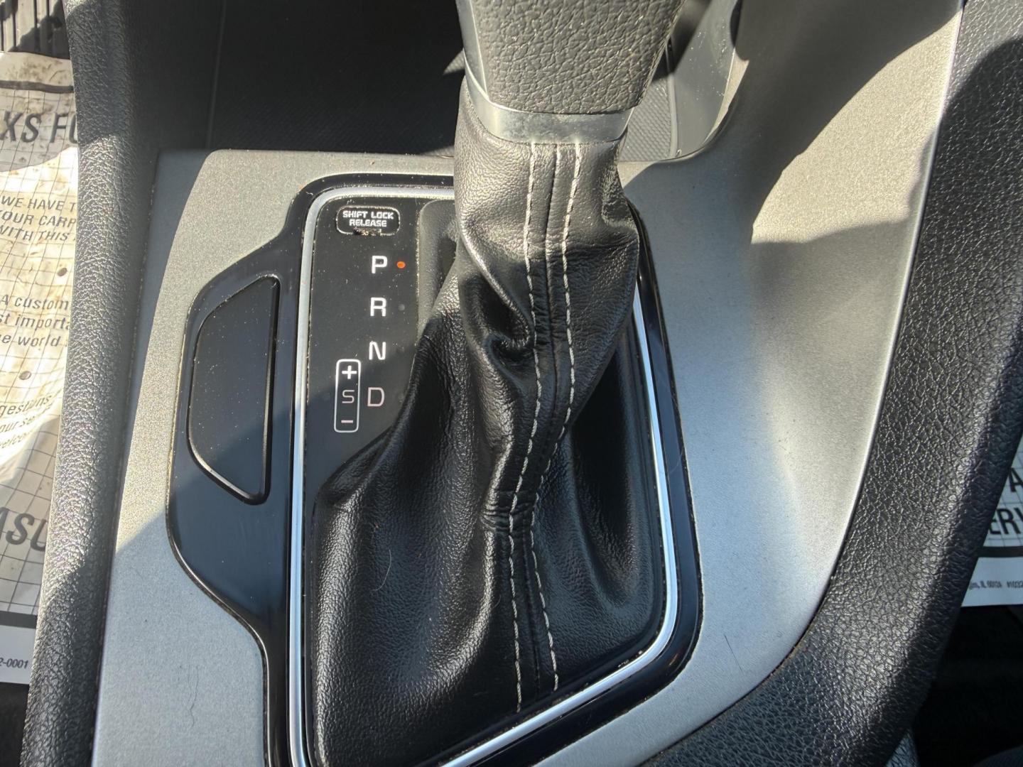 2018 Red /Black Kia Niro LX (KNDCB3LC3J5) with an 1.6L I4 DOHC 16V HYBRID engine, Automatic transmission, located at 11115 Chardon Rd. , Chardon, OH, 44024, (440) 214-9705, 41.580246, -81.241943 - 2018 Kia Niro LX – Hybrid Efficiency, Modern Comfort, and Advanced Technology Save on every drive with this 2018 Kia Niro LX, a hybrid that blends impressive fuel economy with everyday practicality. Powered by a 1.6L I4 engine paired with a 43 HP electric motor and a responsive 6-speed dual-clu - Photo#32