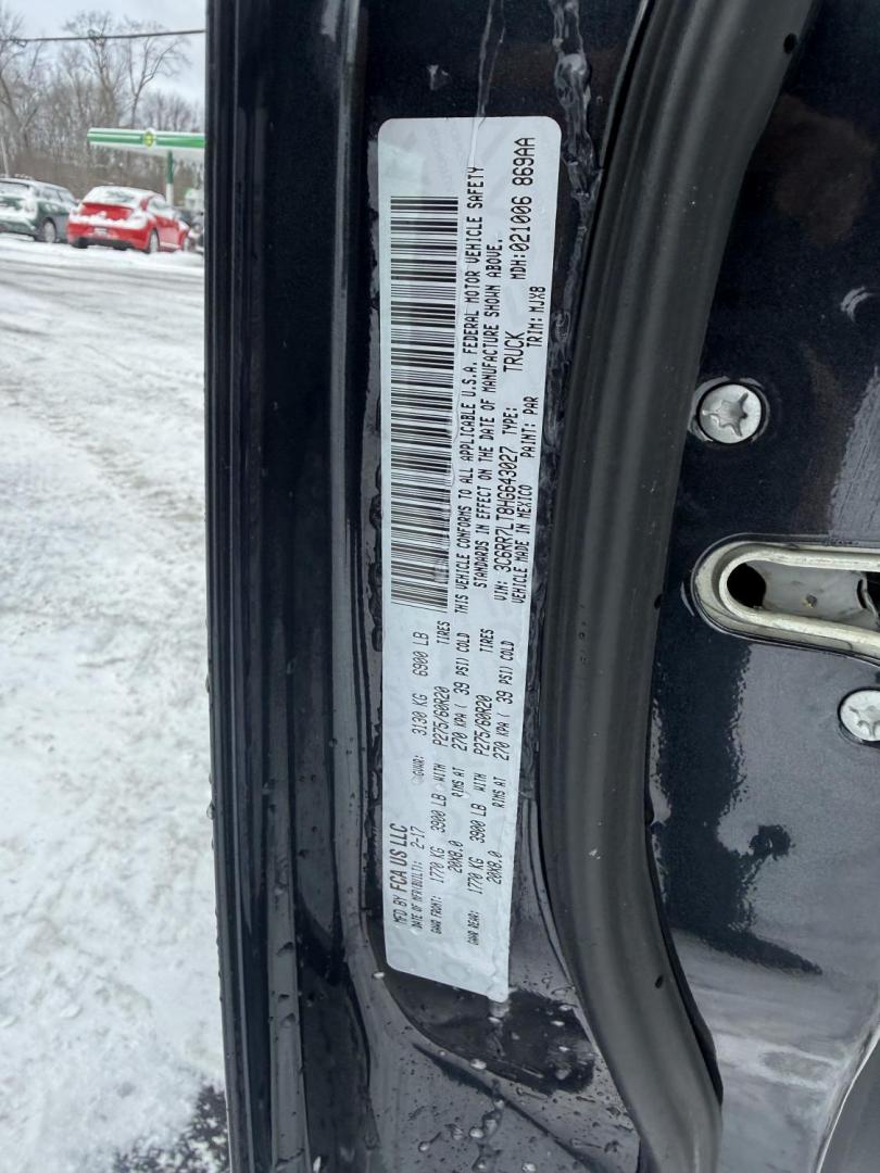 2017 Gray /Gray RAM 1500 Big Horn Crew Cab SWB 4WD (3C6RR7LT8HG) with an 5.7L V8 OHV 16V engine, Automatic transmission, located at 11115 Chardon Rd. , Chardon, OH, 44024, (440) 214-9705, 41.580246, -81.241943 - Photo#32